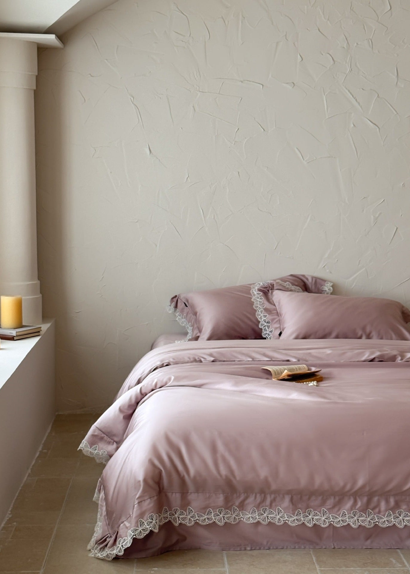 - Ever Lasting - Delaney TENCEL™ Ruffle Lace Bedding Set / Beige - Bedding Set - Ever Lasting