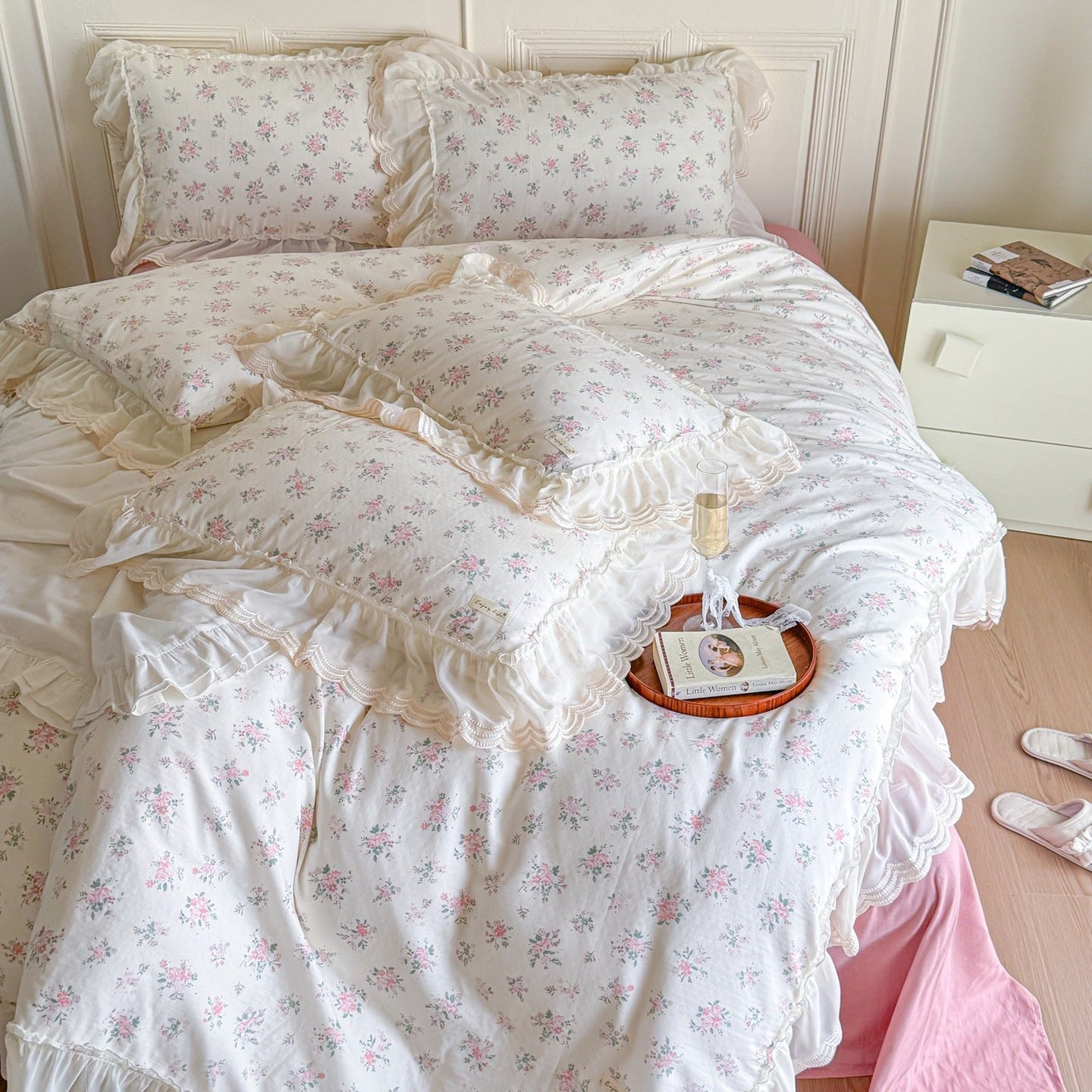 Delicate Floral Lace Ruffled Bedding Set / Pink - Ever Lasting