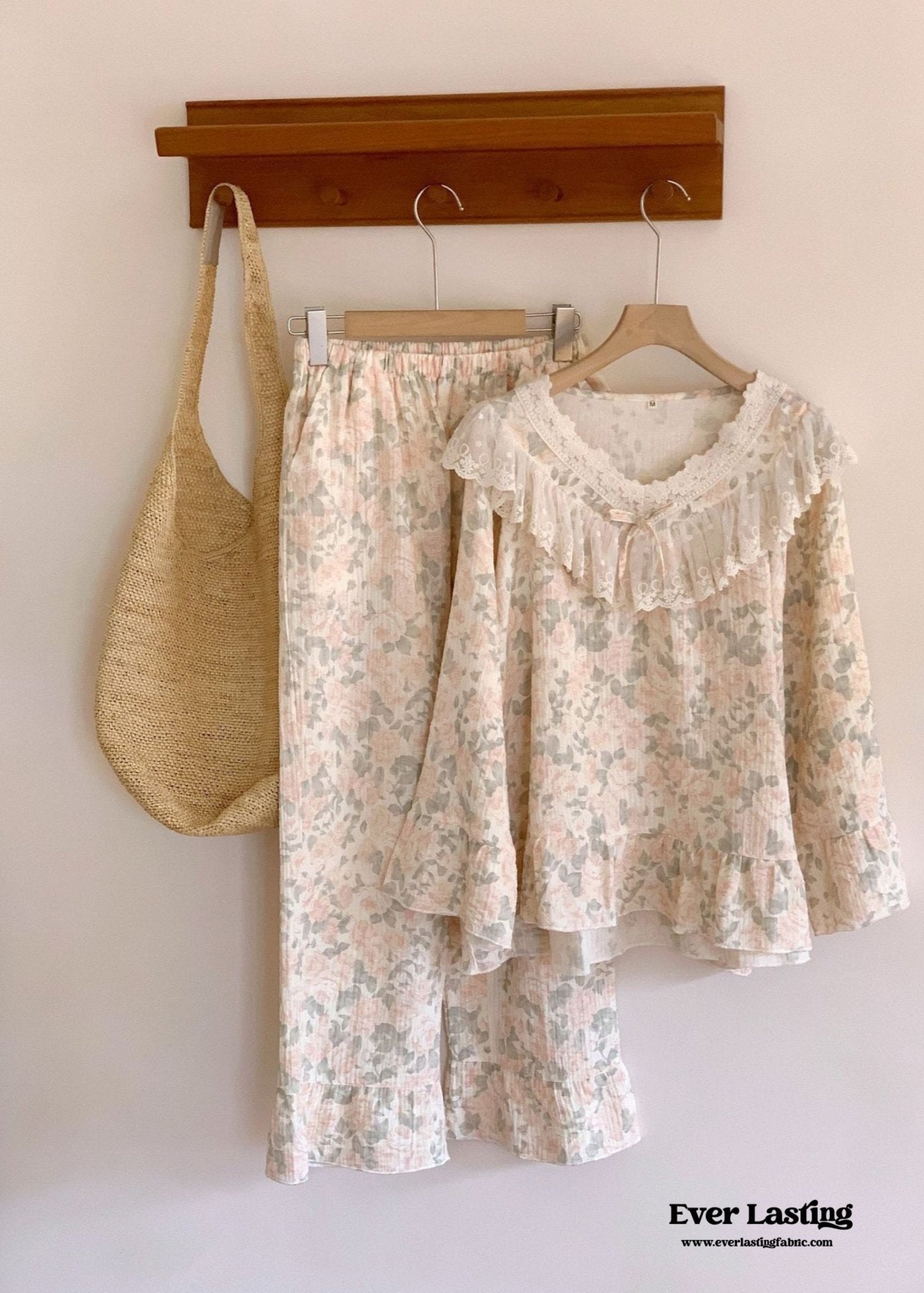 Double Gauze Lace Collar Pajama Set / Blue - Ever Lasting