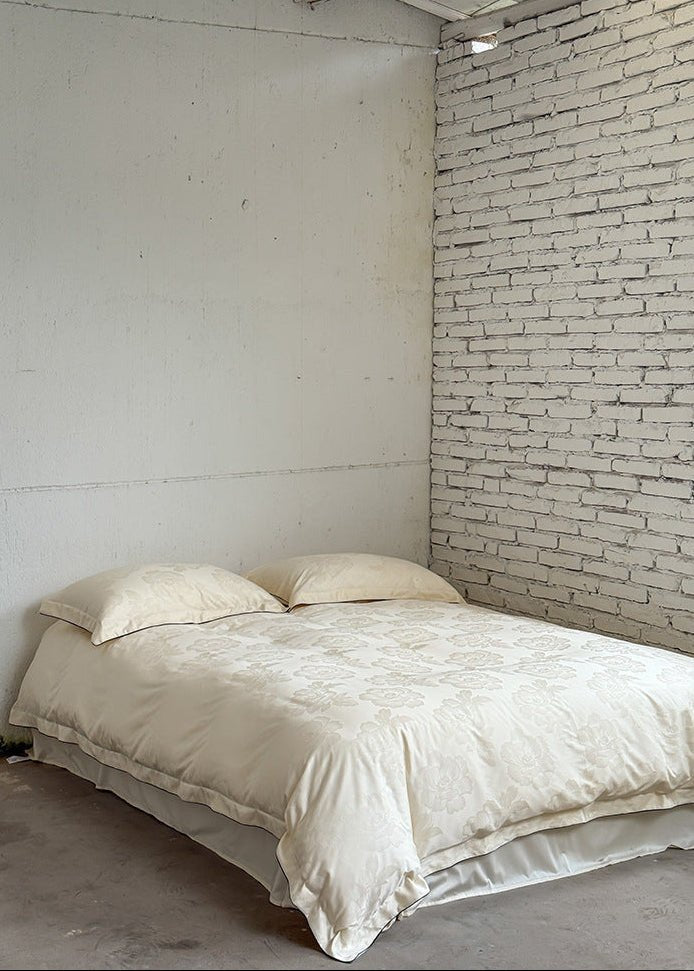 - Ever Lasting - Elara Floral TENCEL™ Bedding Set / White - Bedding Set - Ever Lasting