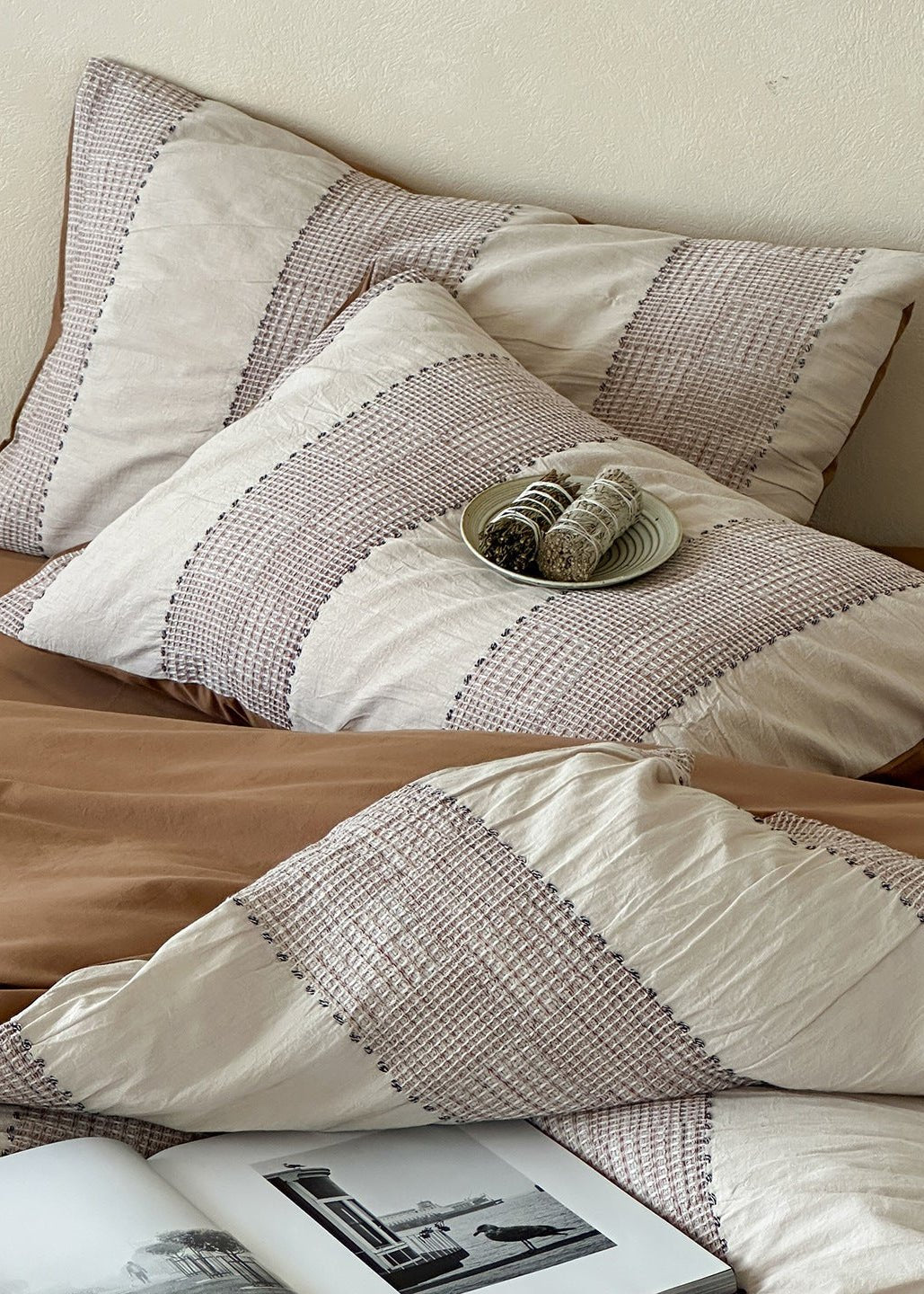 - Ever Lasting - Elianna Striped Pastel Bedding Set / Blue - Bedding Set - Ever Lasting
