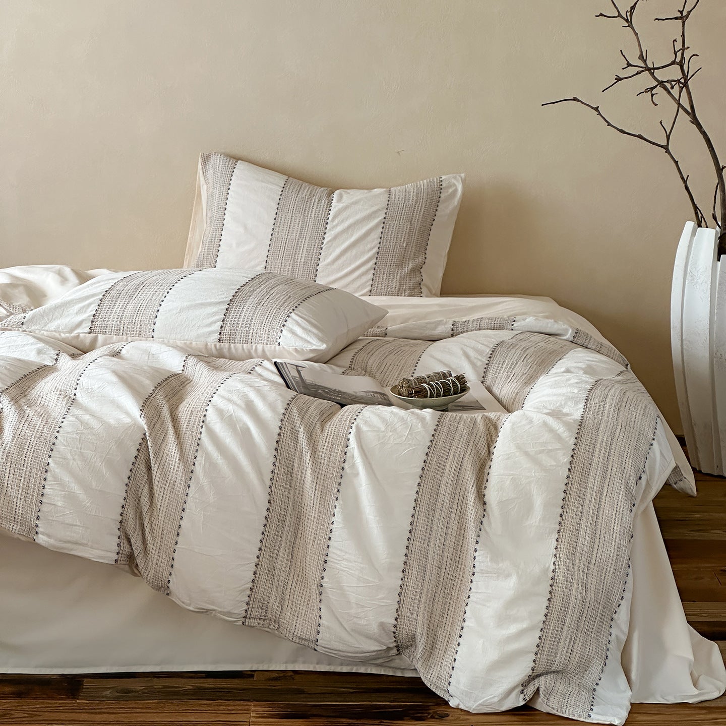 - Ever Lasting - Elianna Striped Pastel Bedding Set / Blue - Bedding Set - Ever Lasting