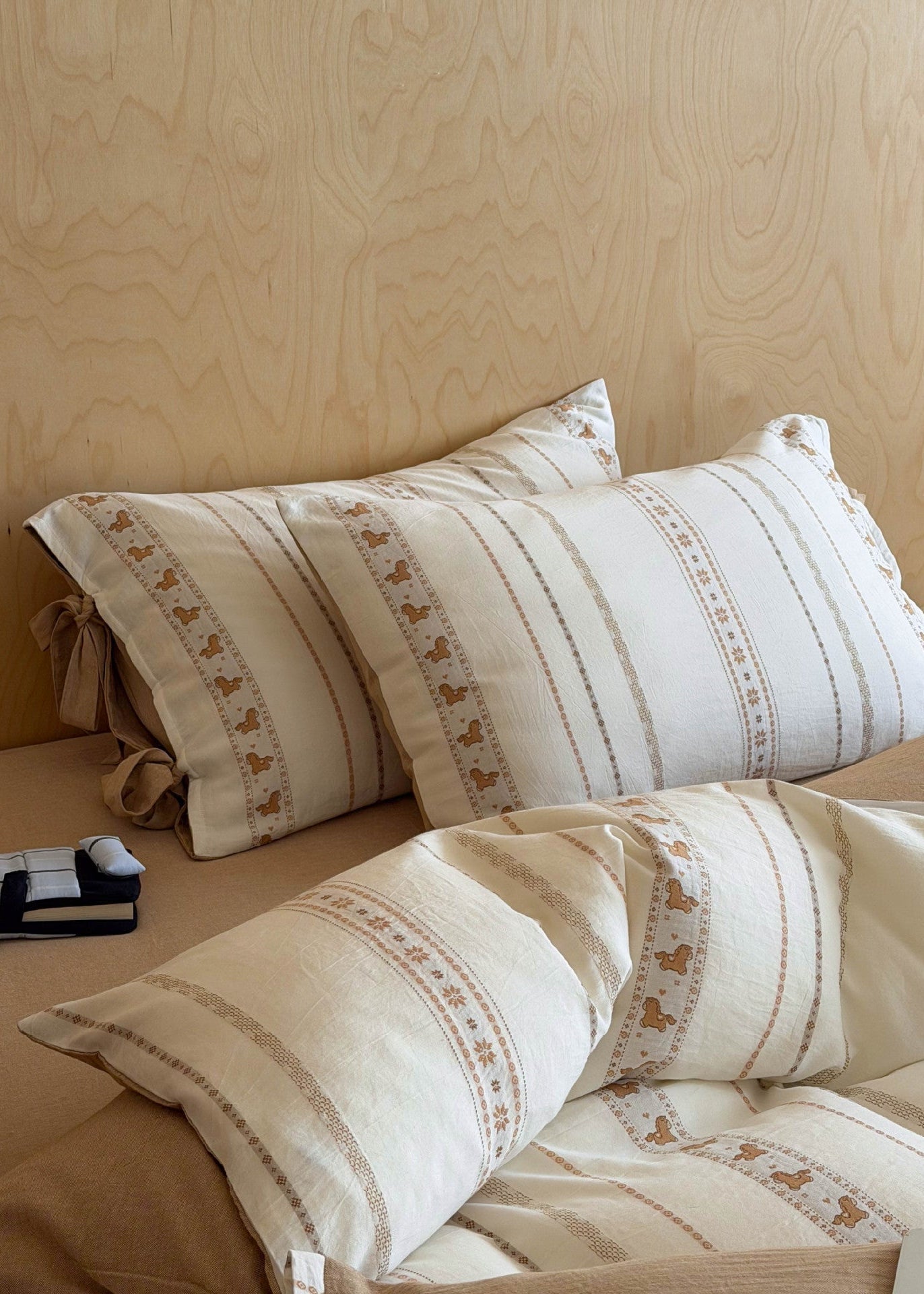 -Ever Lasting - Eliza Jacquard Bedding Set / Gray -Bedding Set -Ever Lasting