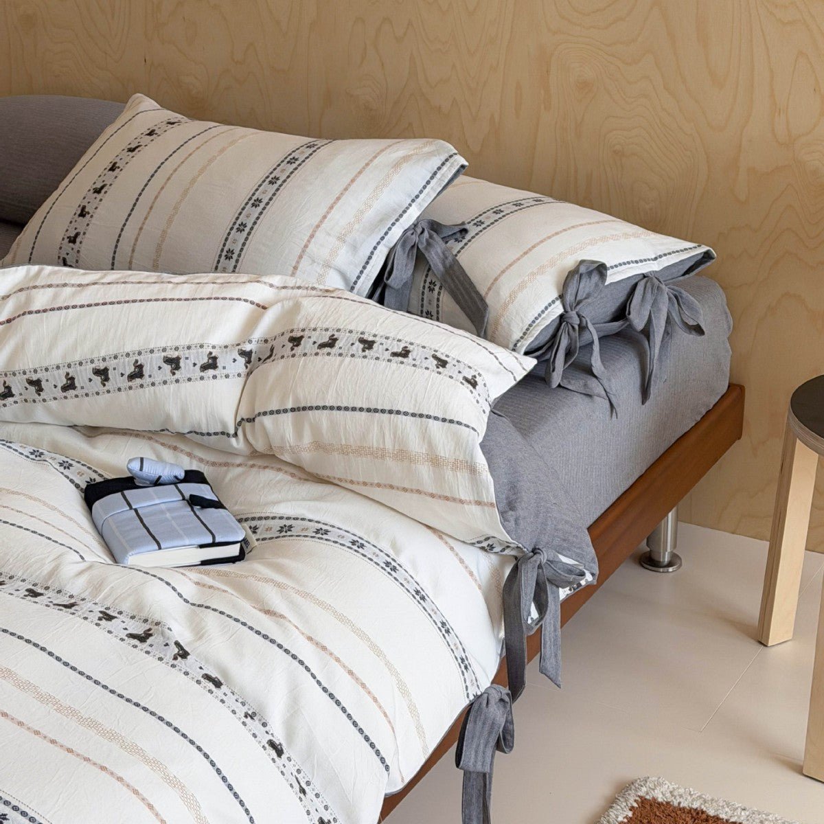 -Ever Lasting - Eliza Jacquard Bedding Set / Gray -Bedding Set -Ever Lasting