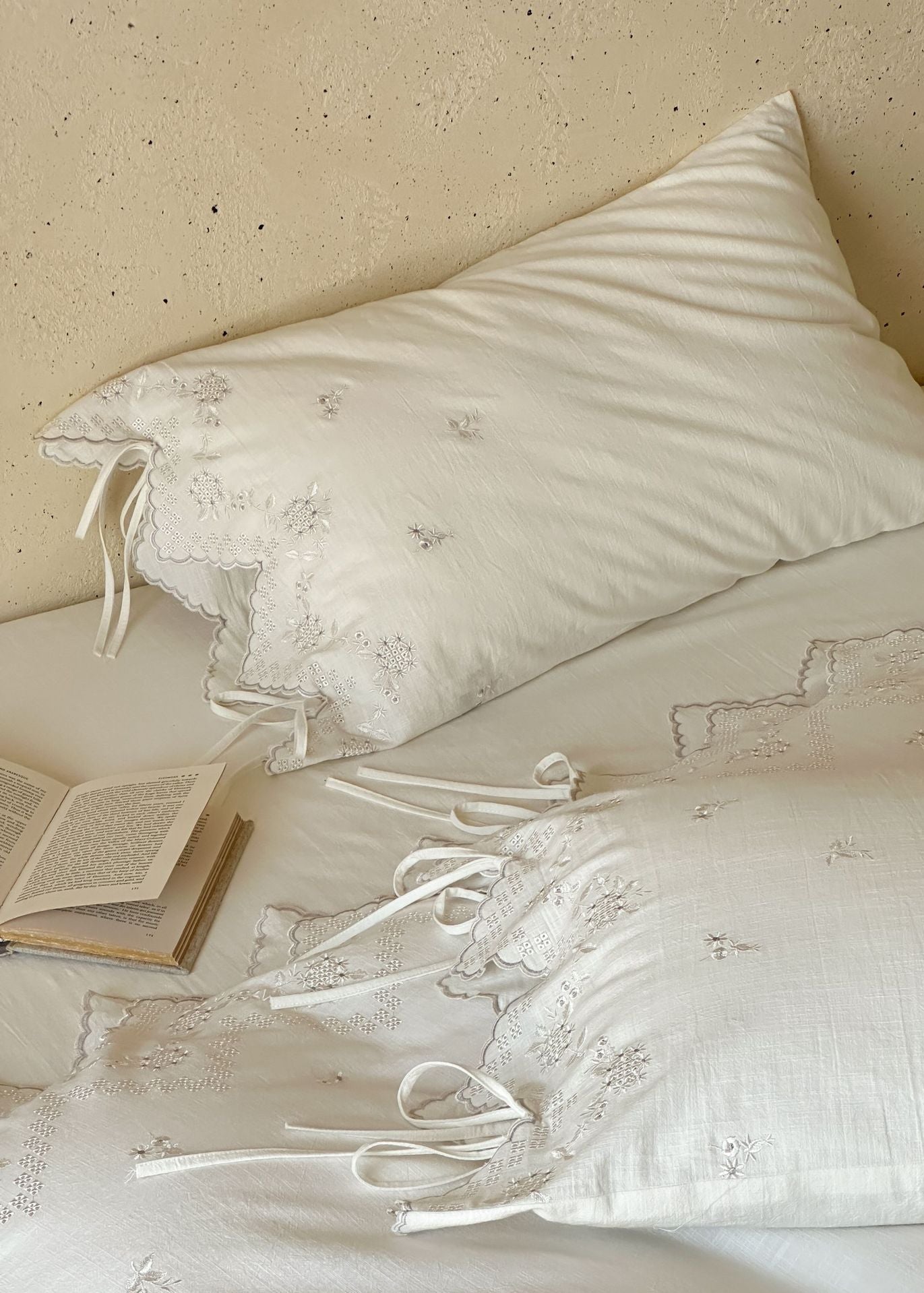 -Ever Lasting - Elsie Floral Bedding Set / White -Bedding Set -Ever Lasting