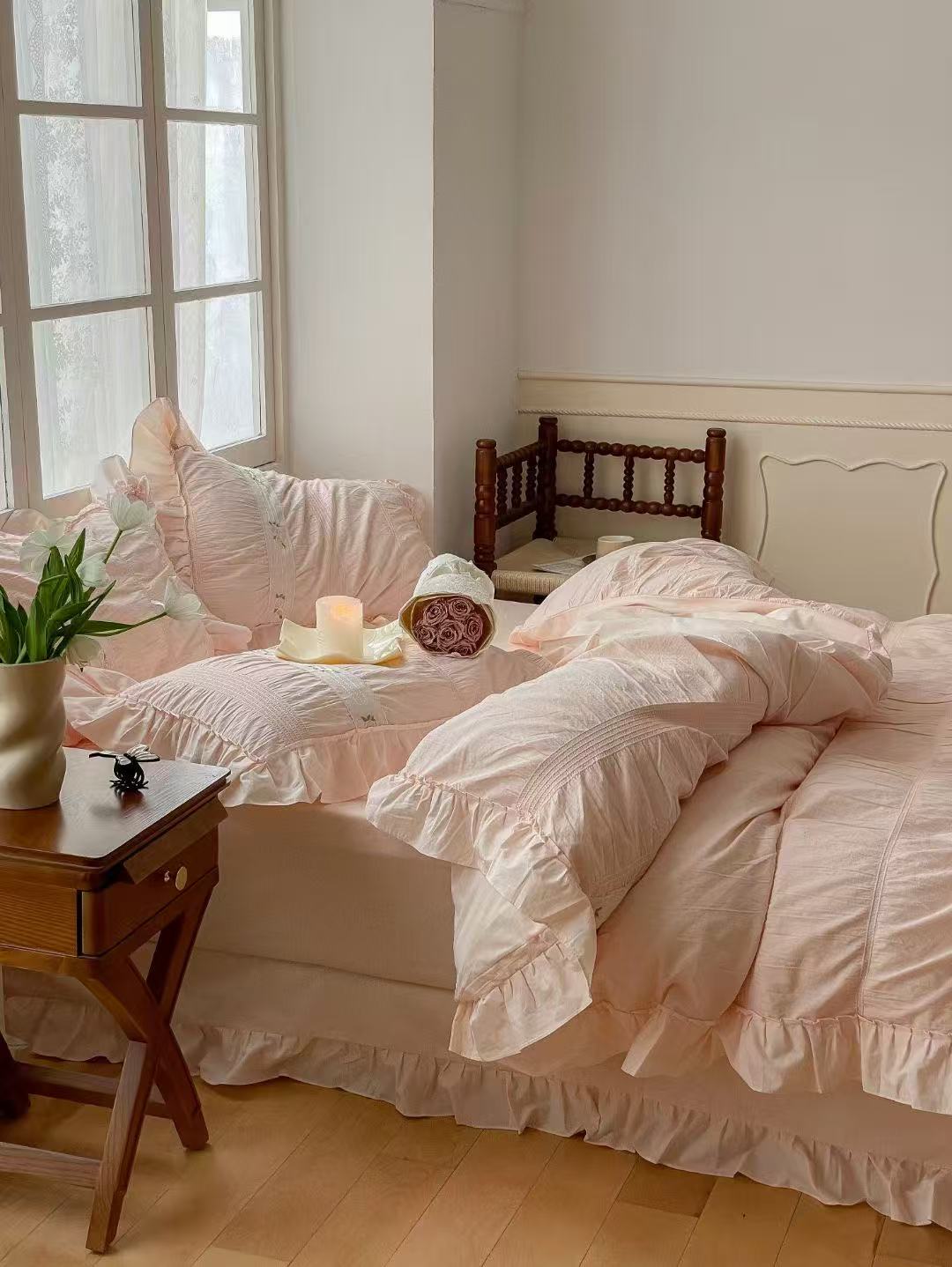 - Ever Lasting - Embroidered Lace Ruffle Bedding Set / Pink - Bedding Set - Ever Lasting