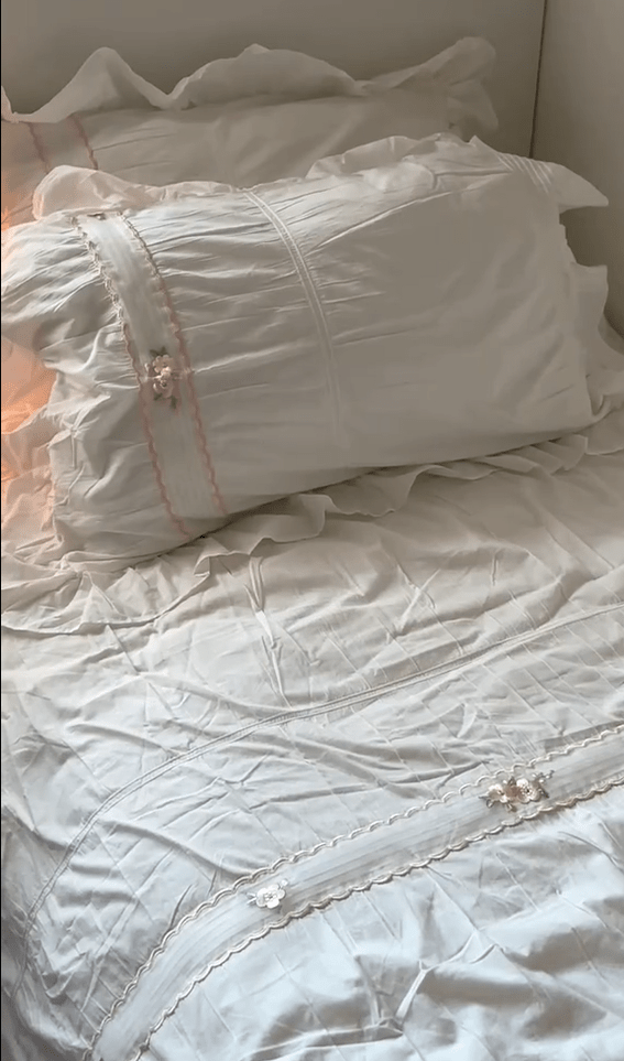 - Ever Lasting - Embroidered Lace Ruffle Bedding Set / White - Bedding Set - Ever Lasting