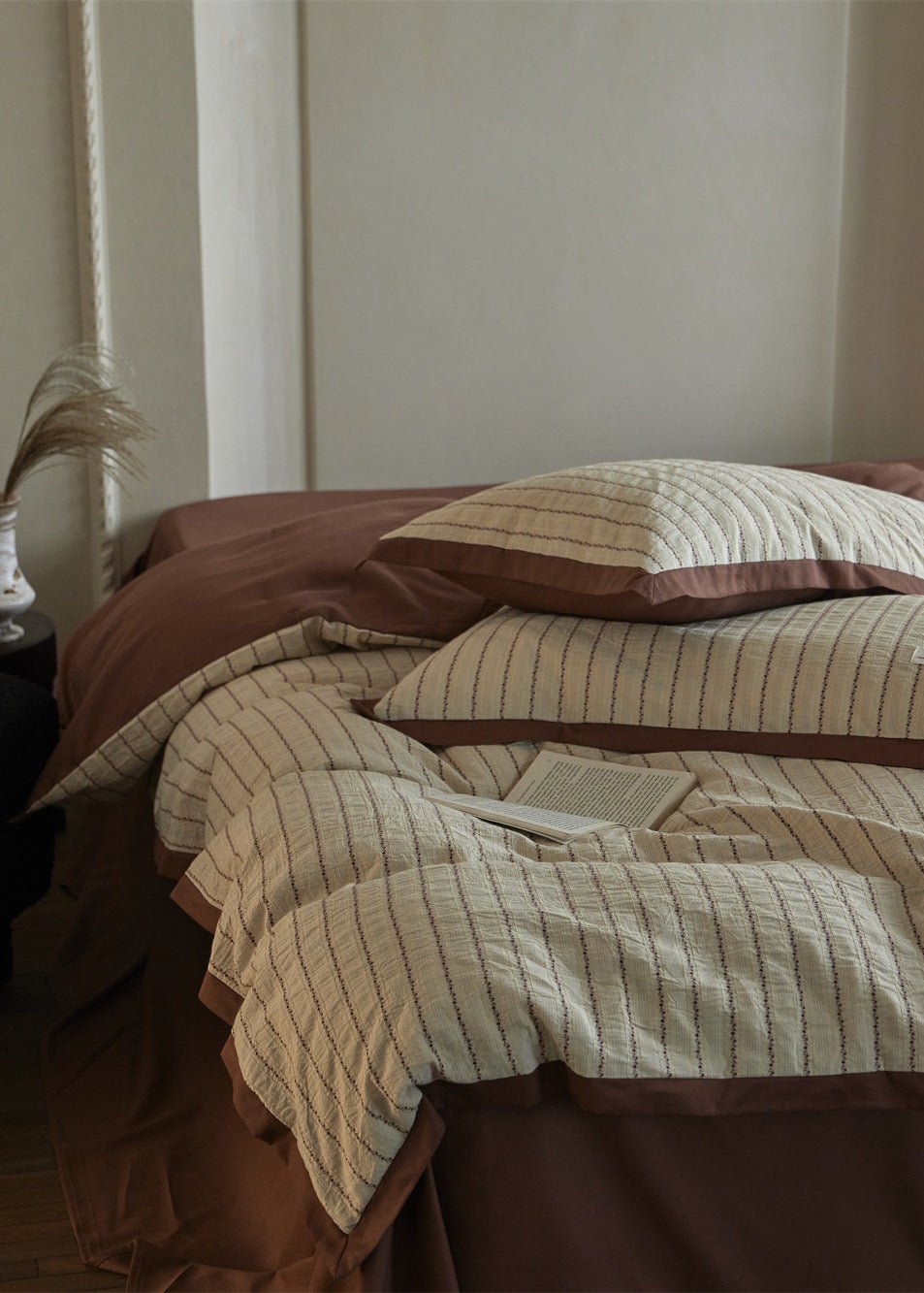 - Ever Lasting - Emery Jacquard Bedding Set / Green - Bedding Set - Ever Lasting