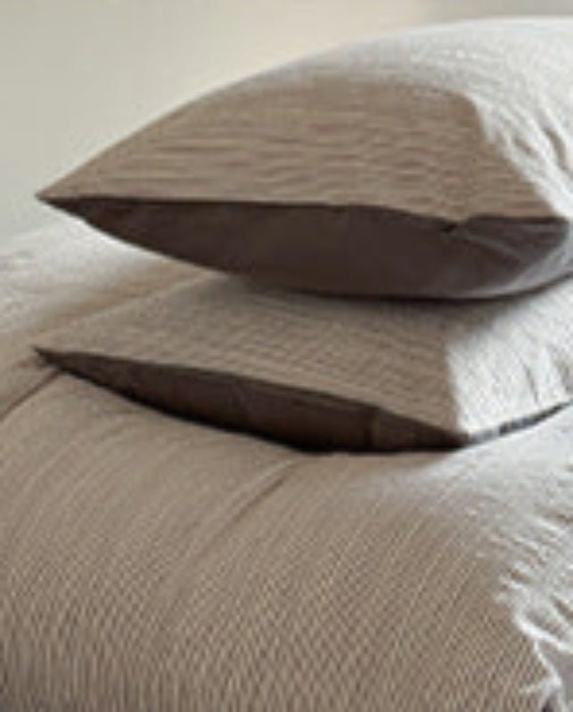 Emma Duo Striped Jacquard Bedding Set / Light Pink - Ever Lasting