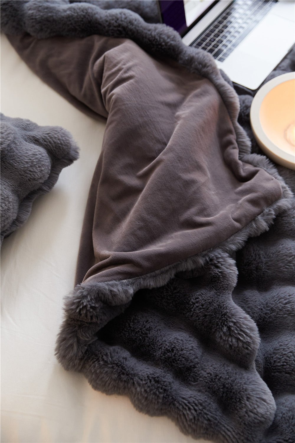 - Ever Lasting - Fluffy Plush Throw Blanket / White - Blankets - Ever Lasting