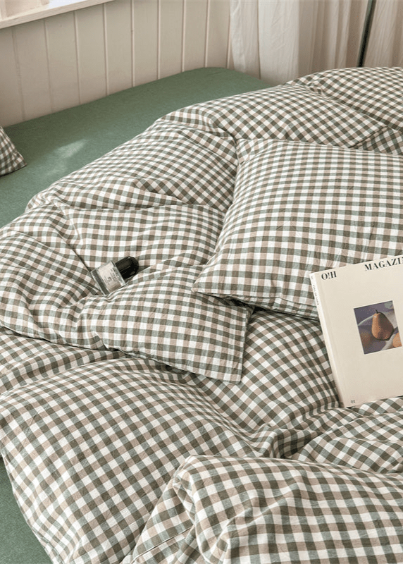 - Ever Lasting - Gingham Bedding Set / Red - Bedding Set - Ever Lasting