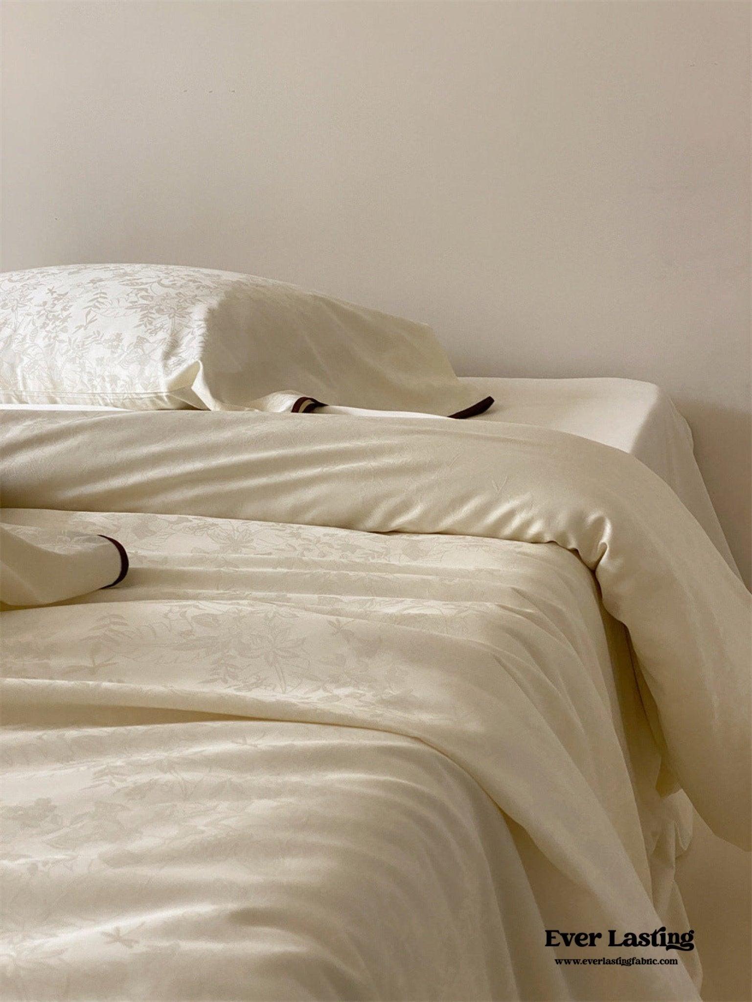 Grace Silky Floral Luxury Bedding Bundle - Ever Lasting