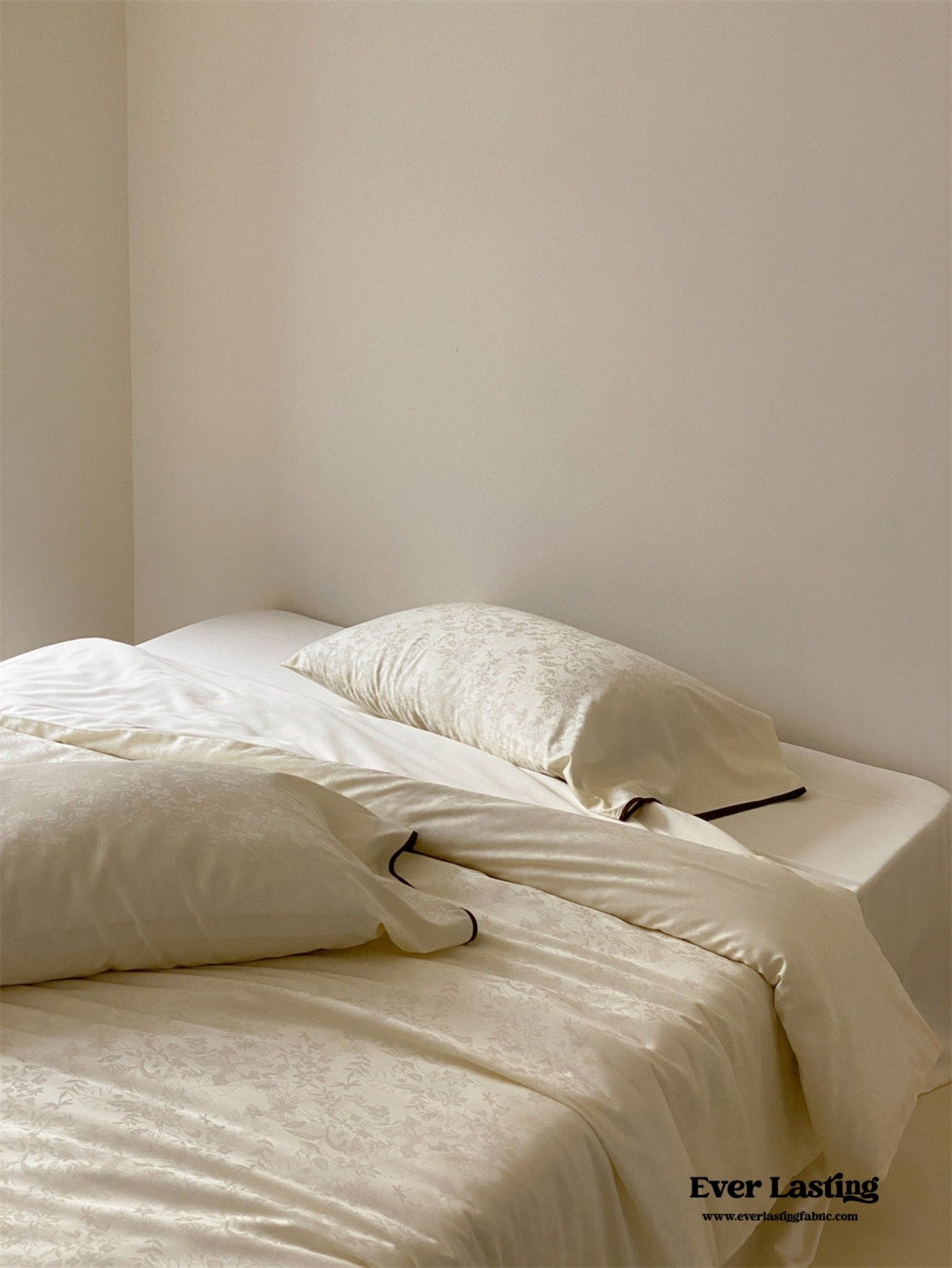 Grace Silky Floral Luxury Bedding Set / Cream - Ever Lasting