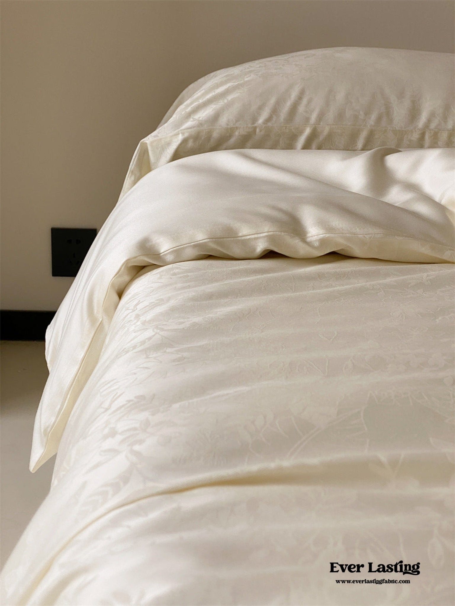 Grace Silky Floral Luxury Bedding Set / Pink - Ever Lasting