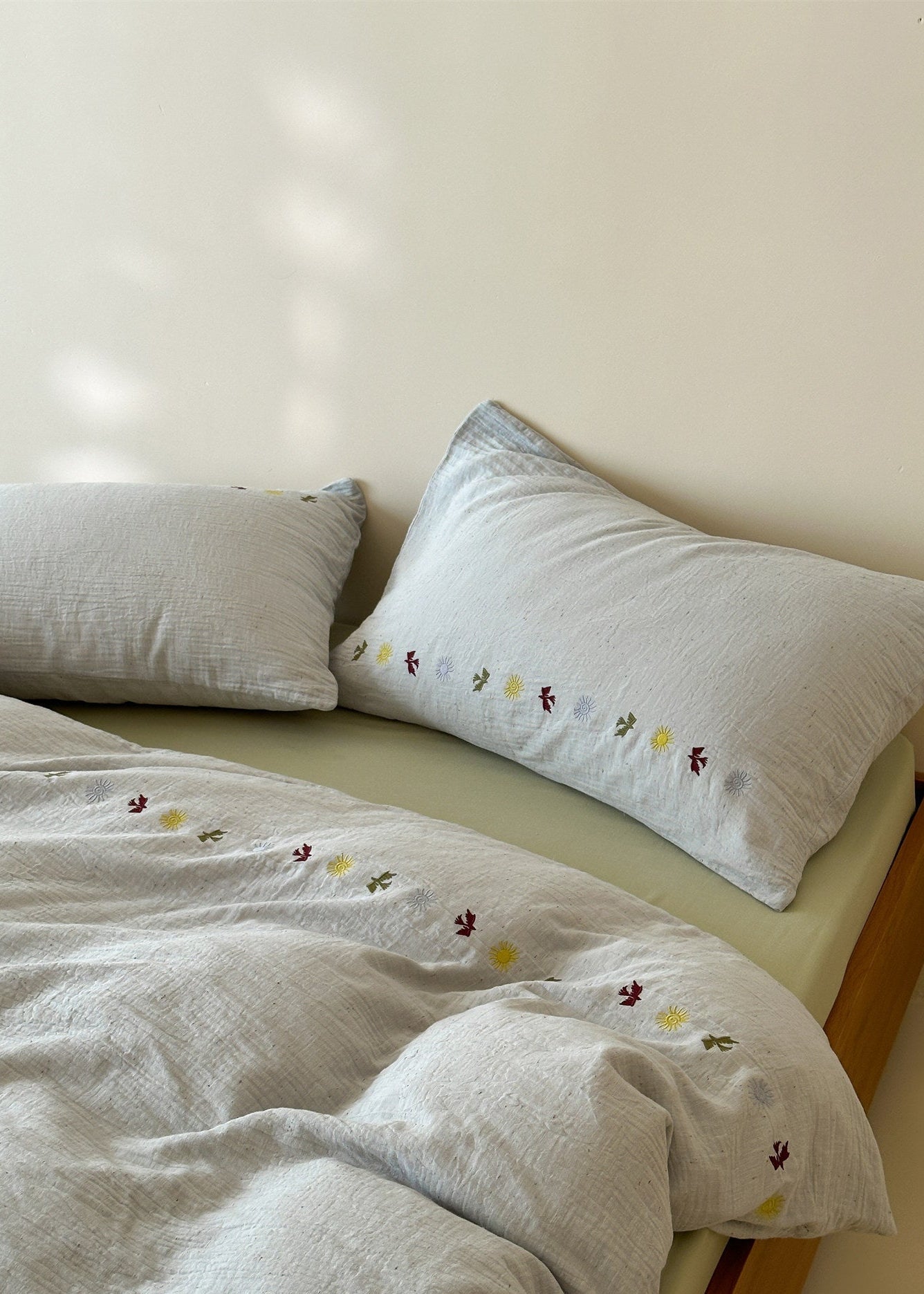 - Ever Lasting - Gracie Embroidered Bedding Bundle - Bedding Bundle - Ever Lasting
