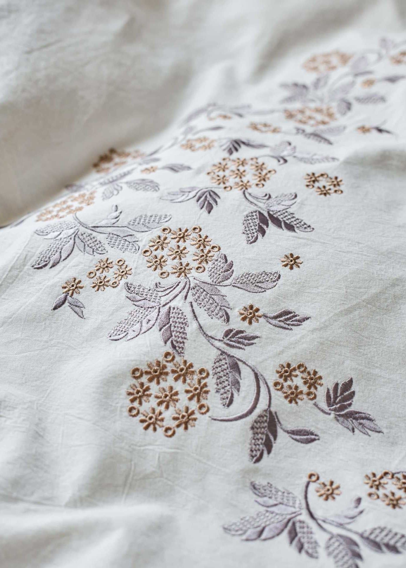 - Ever Lasting - Harriet Embroidered Floral Lace Bedding Bundle - Bedding Bundle - Ever Lasting