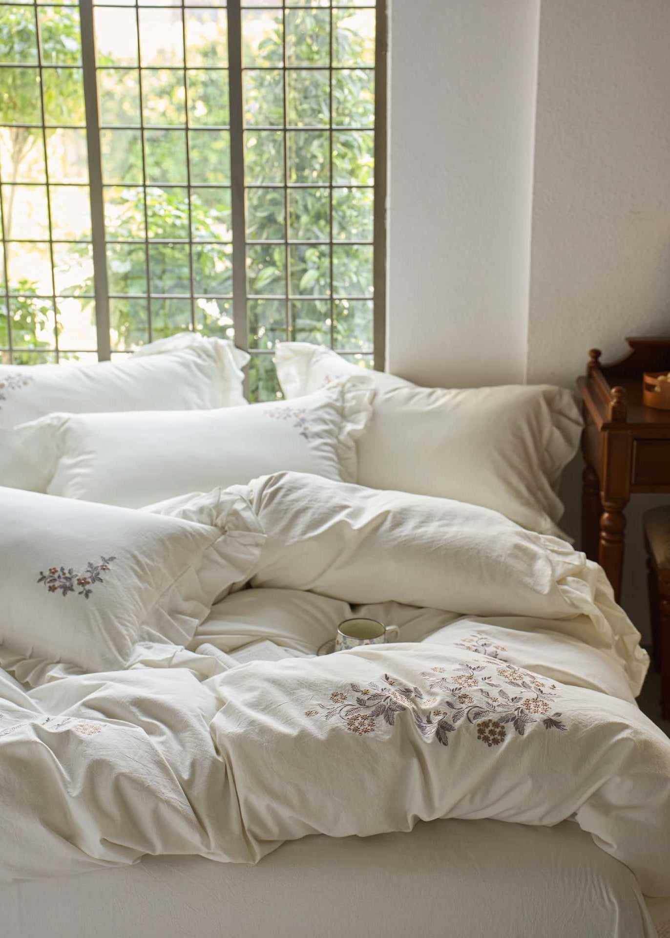 - Ever Lasting - Harriet Embroidered Floral Lace Bedding Bundle - Bedding Bundle - Ever Lasting