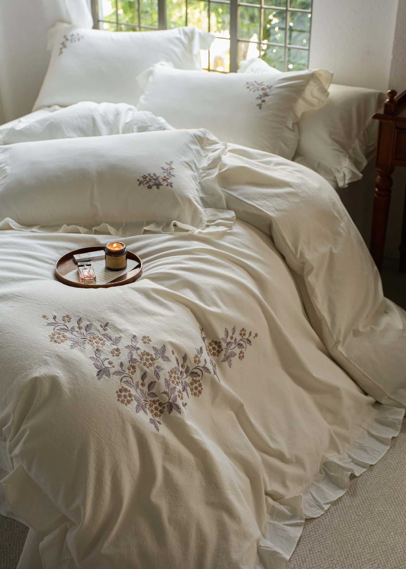 - Ever Lasting - Harriet Embroidered Floral Lace Bedding Bundle - Bedding Bundle - Ever Lasting