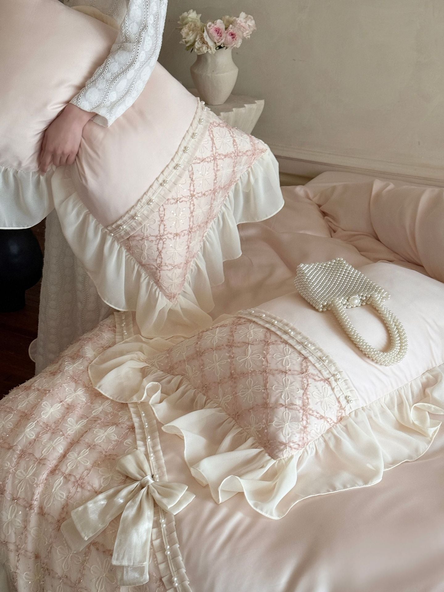 Haute Pearl TENCEL™ Bedding Set / White Romance - Ever Lasting