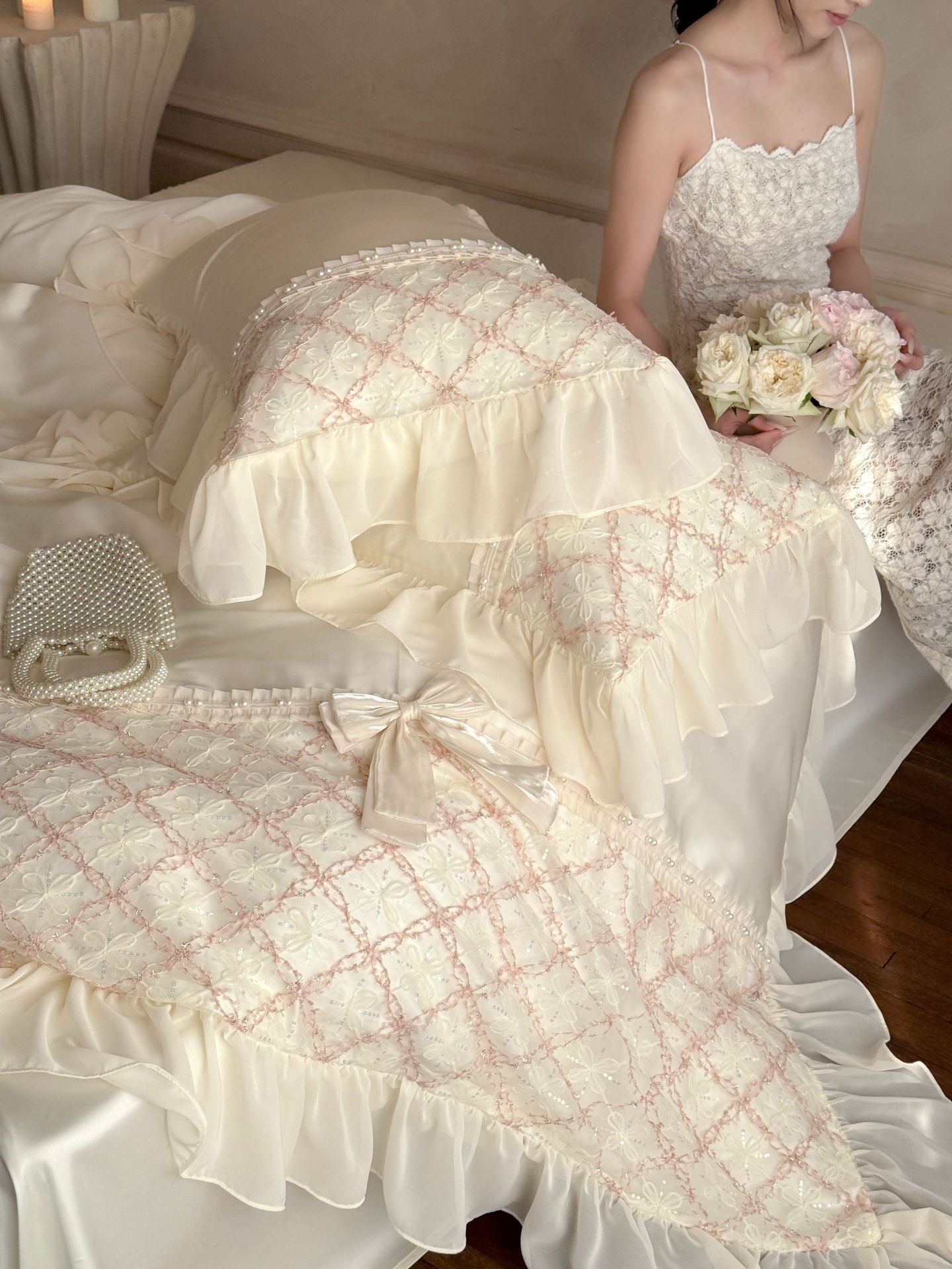 Haute Pearl TENCEL™ Bedding Set / White Romance - Ever Lasting
