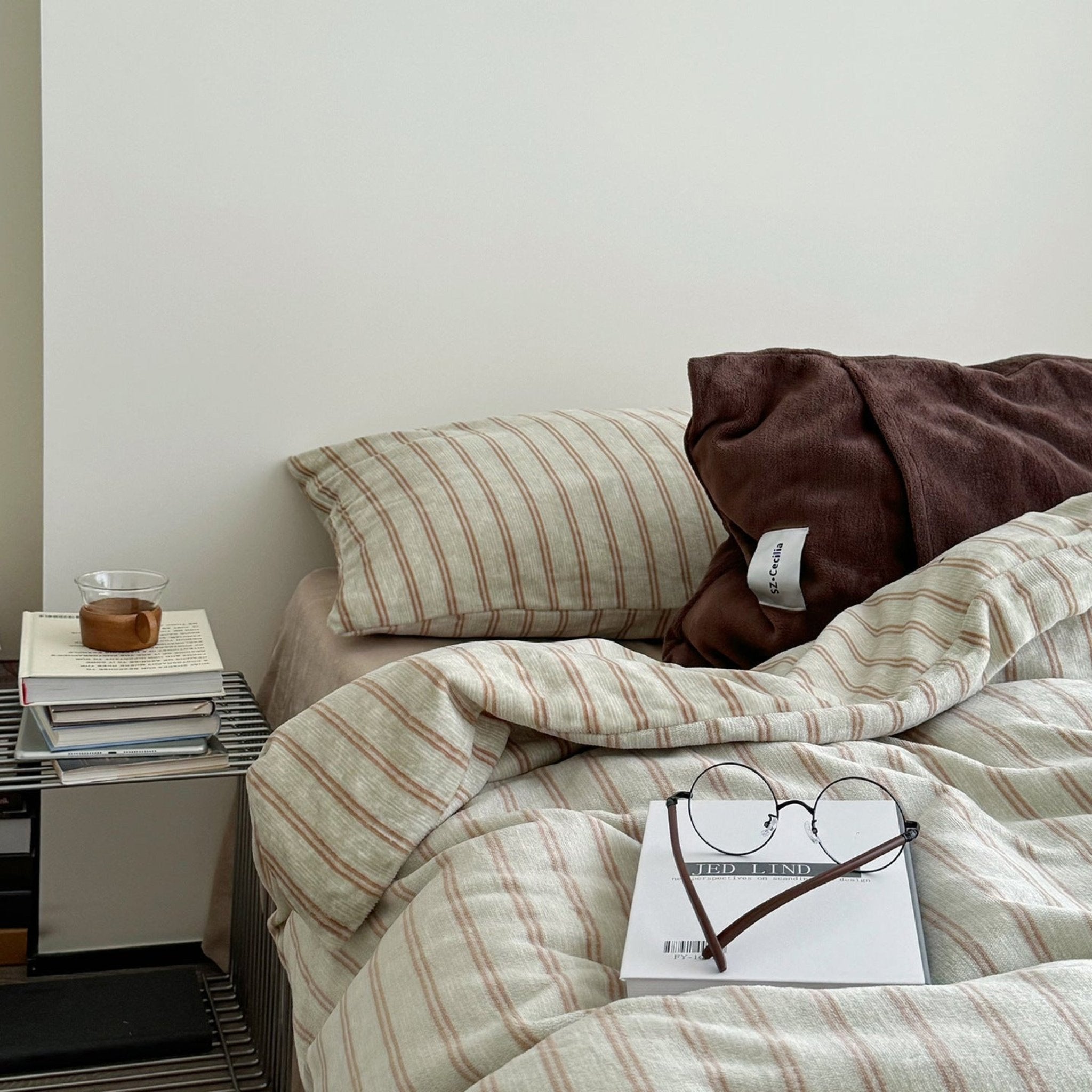 Hazel Minimalist Stripe Velvet Bedding Set / Brown - Ever Lasting