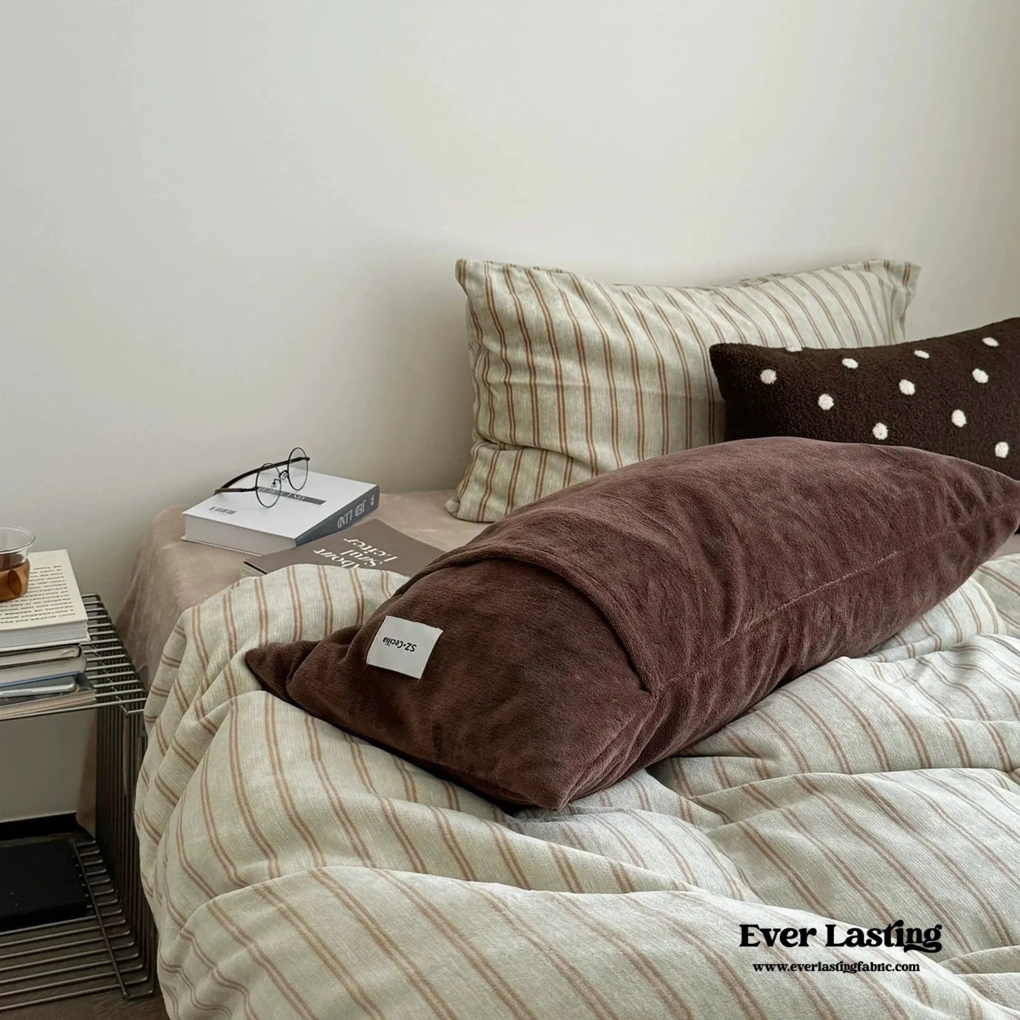 Hazel Minimalist Stripe Velvet Bedding Set / Brown - Ever Lasting