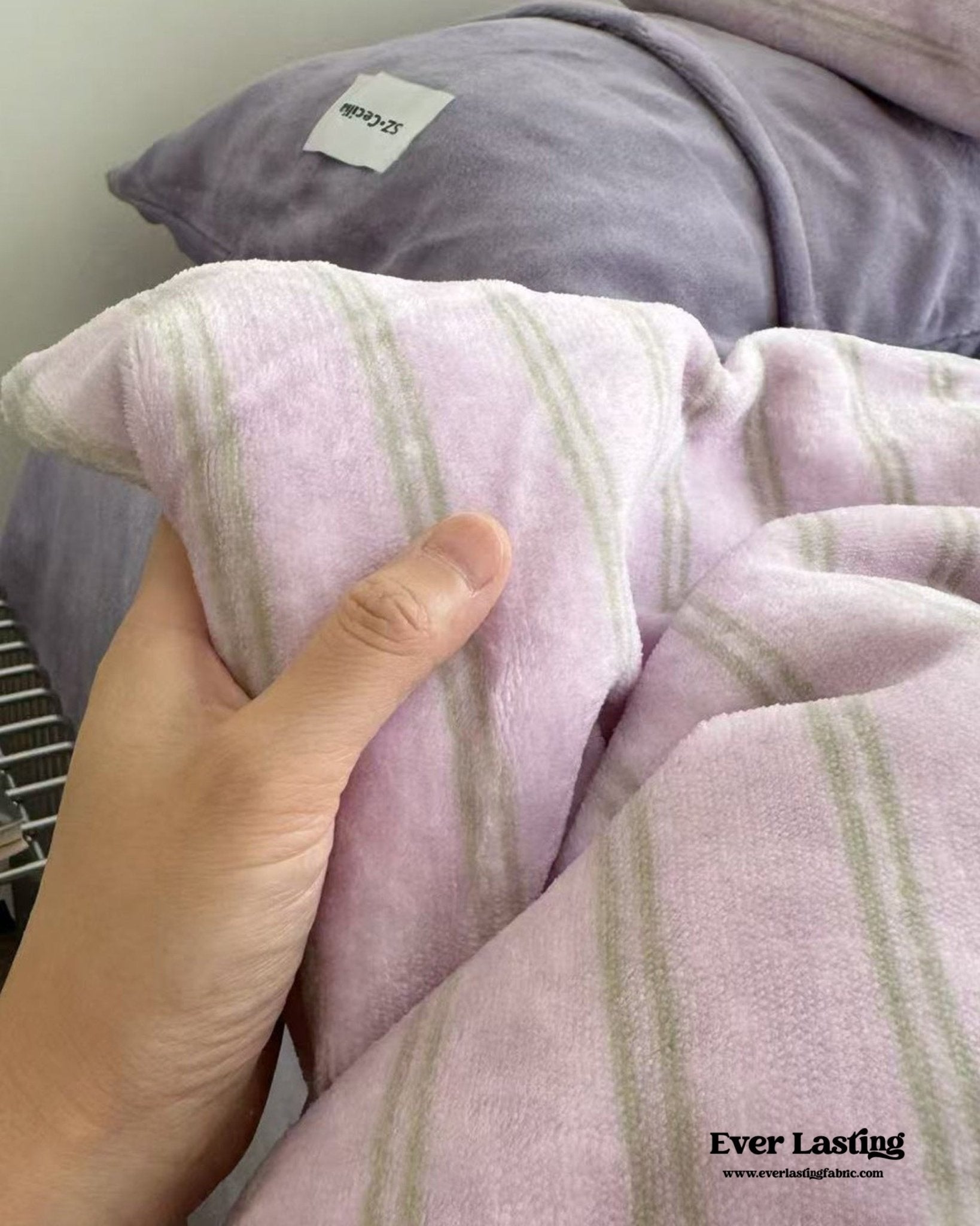 Hazel Minimalist Stripe Velvet Bedding Set / Pink - Ever Lasting