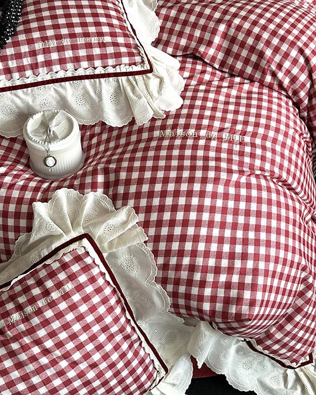 Hazel Vintage Gingham Ruffle Bedding Set / Black - Ever Lasting