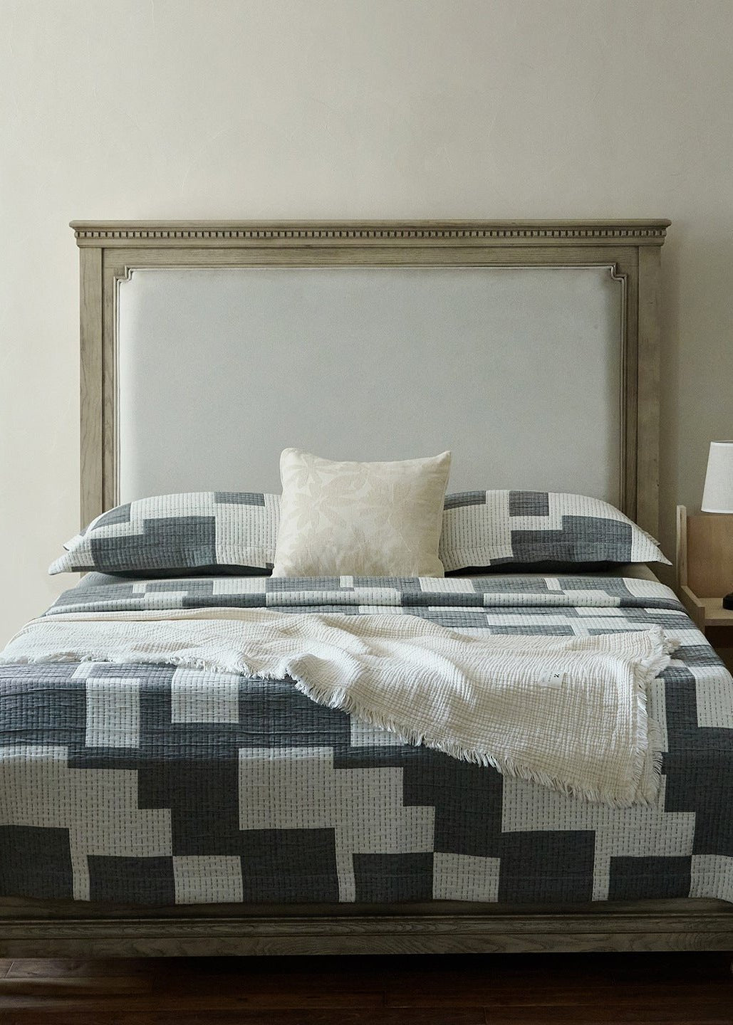 - Ever Lasting - Helena Jacquard Throw Blanket (7 Shades) - Blanket - Ever Lasting