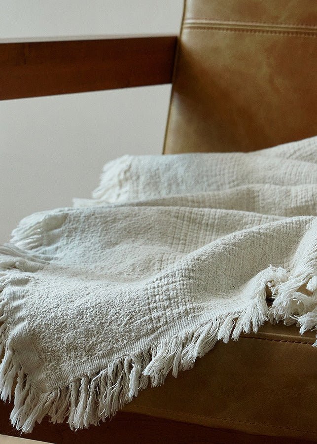 - Ever Lasting - Helena Jacquard Throw Blanket (7 Shades) - Blanket - Ever Lasting