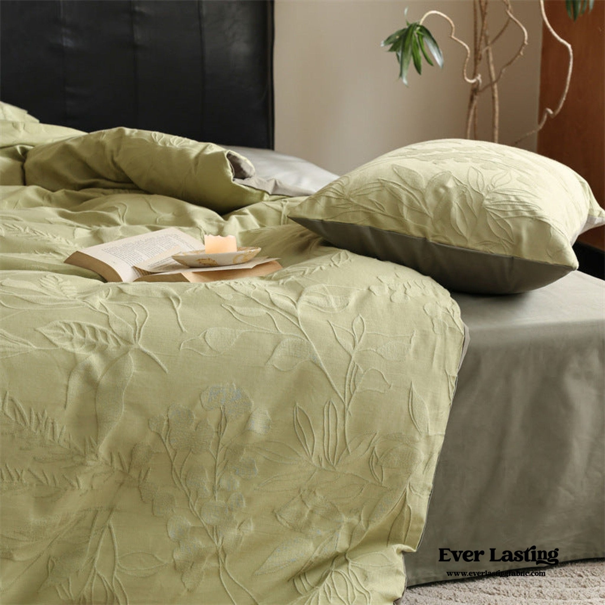Hidden Garden Jacquard Floral Bedding Set / Moss Green - Ever Lasting