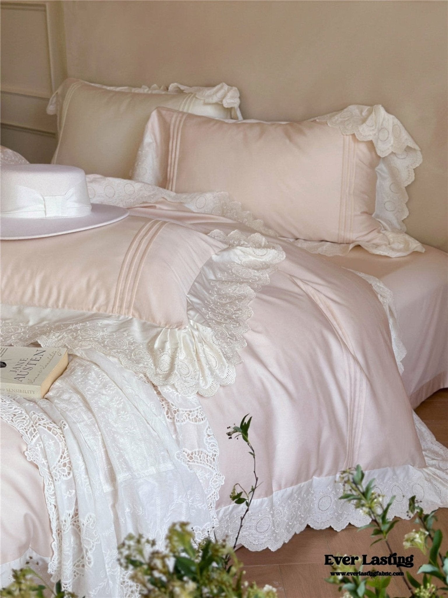 Isabelle Silky Cottage Ruffled Bedding Set / Pink - Ever Lasting