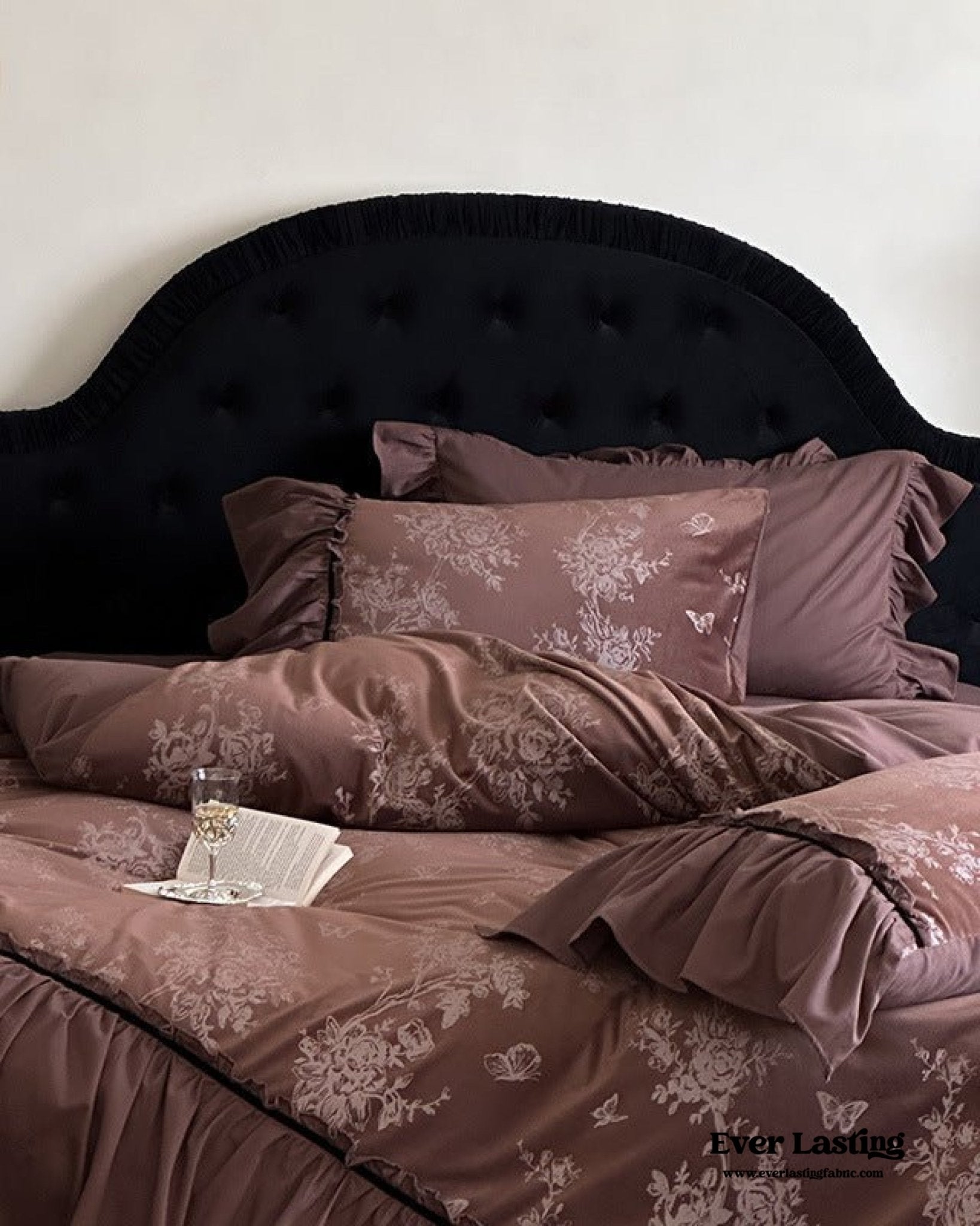 Jacquard Gilded Velvet Ruffled Bedding Bundle - Ever Lasting