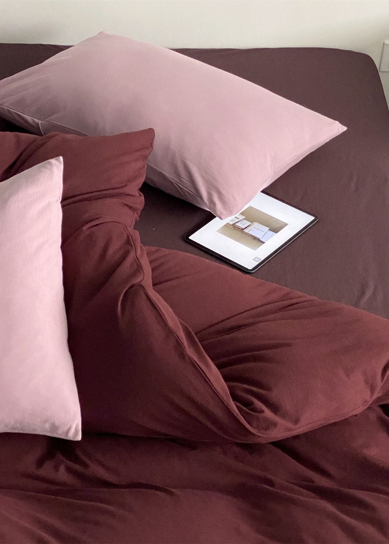 - Ever Lasting - Julian Minimalist Bedding Set / Brown - Bedding Set - Ever Lasting