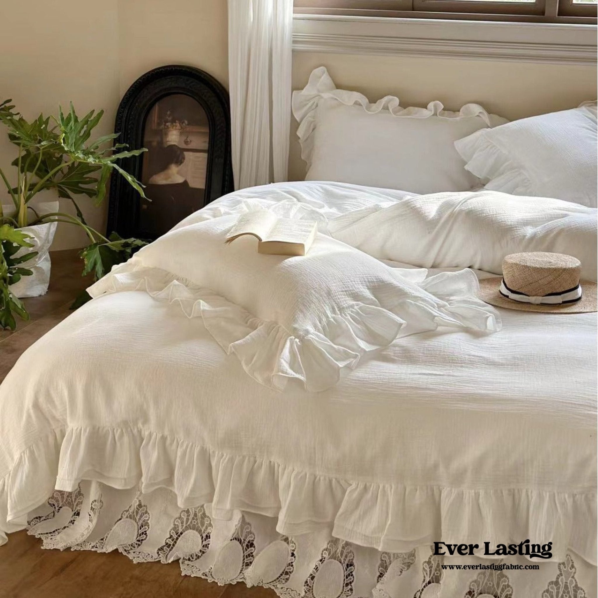Liliane Elegant Ruffle Double Gauze Bedding Set / Hollow Out - Ever Lasting