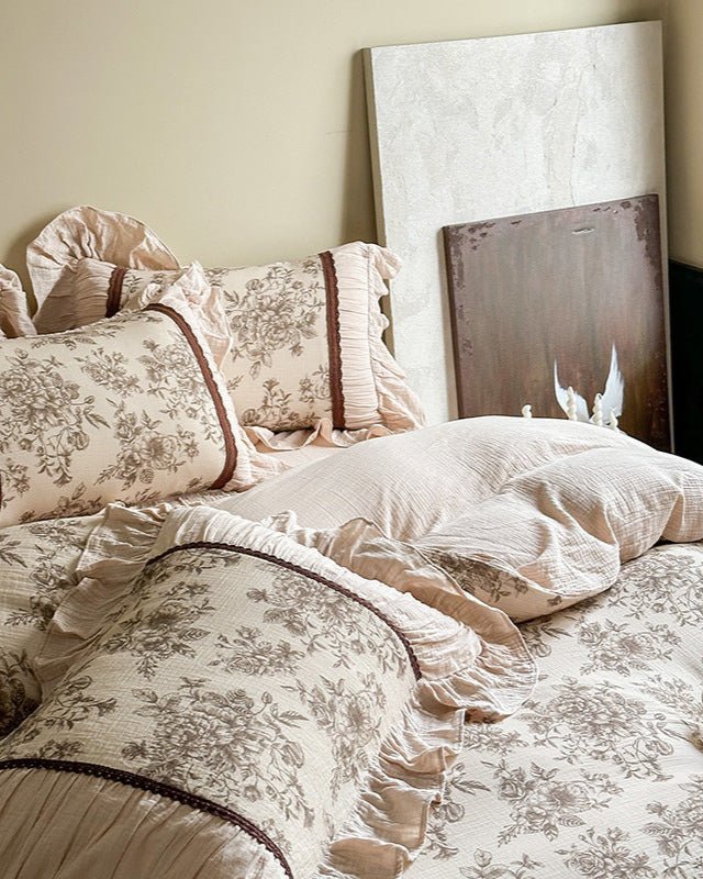 Lillian Retro Floral Ruffle Bedding Bundle - Ever Lasting
