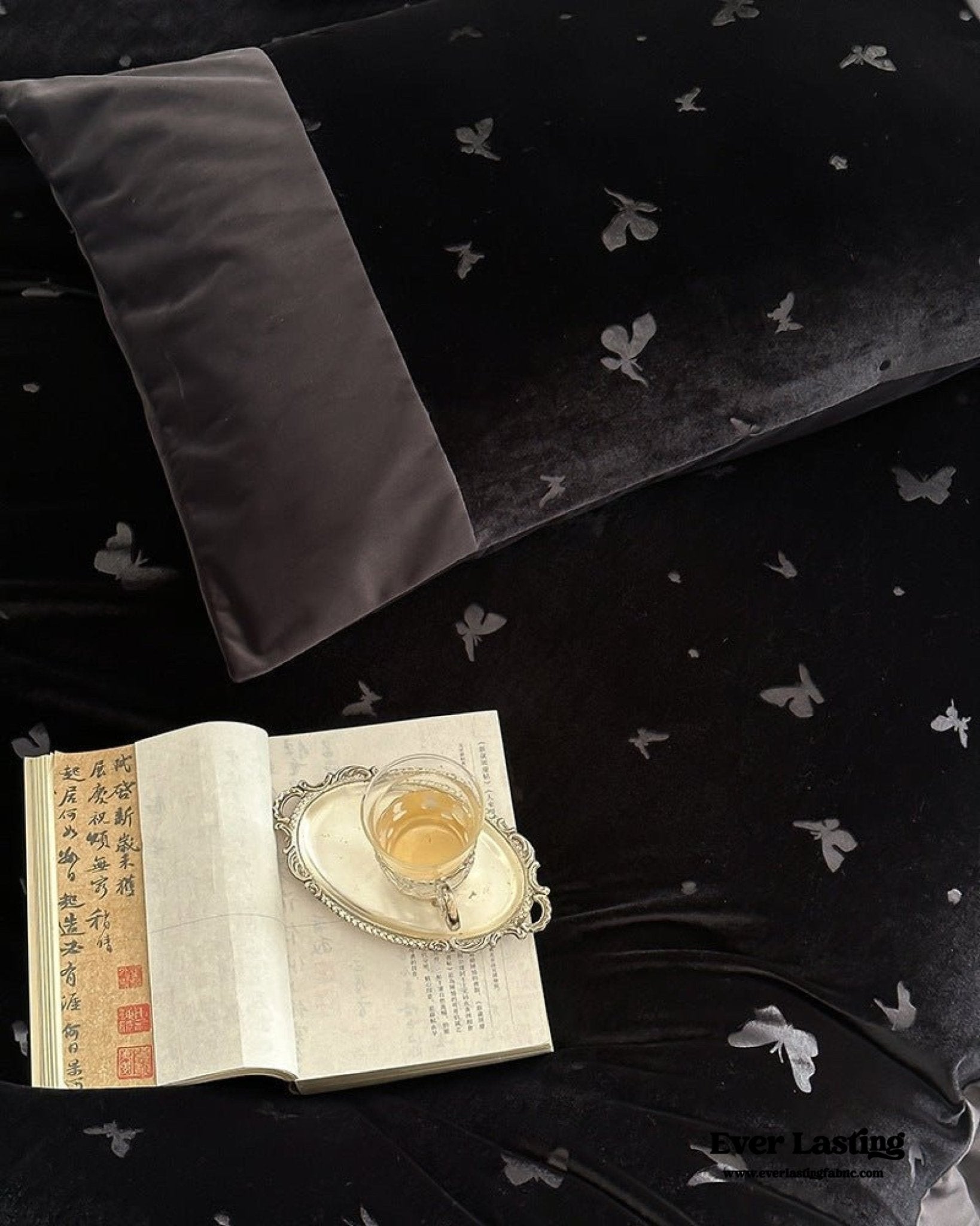 Lilou Velvet Butterfly Bedding Set / Pink Blush - Ever Lasting