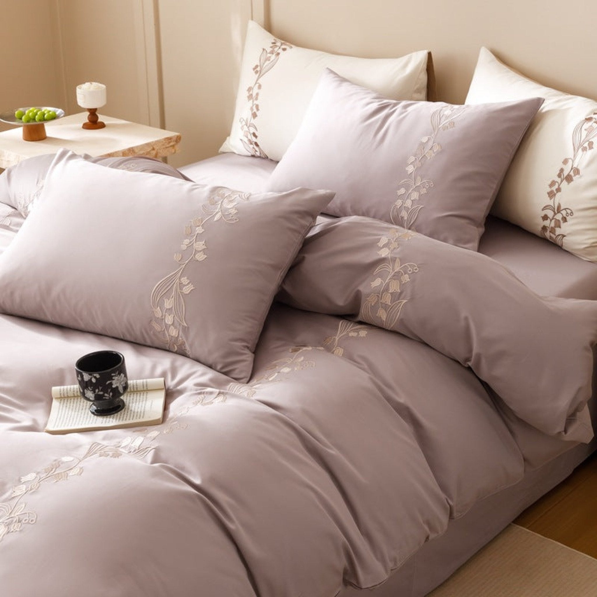 Lily of the Valley Embroidered Silky Bedding Set / Green - Ever Lasting