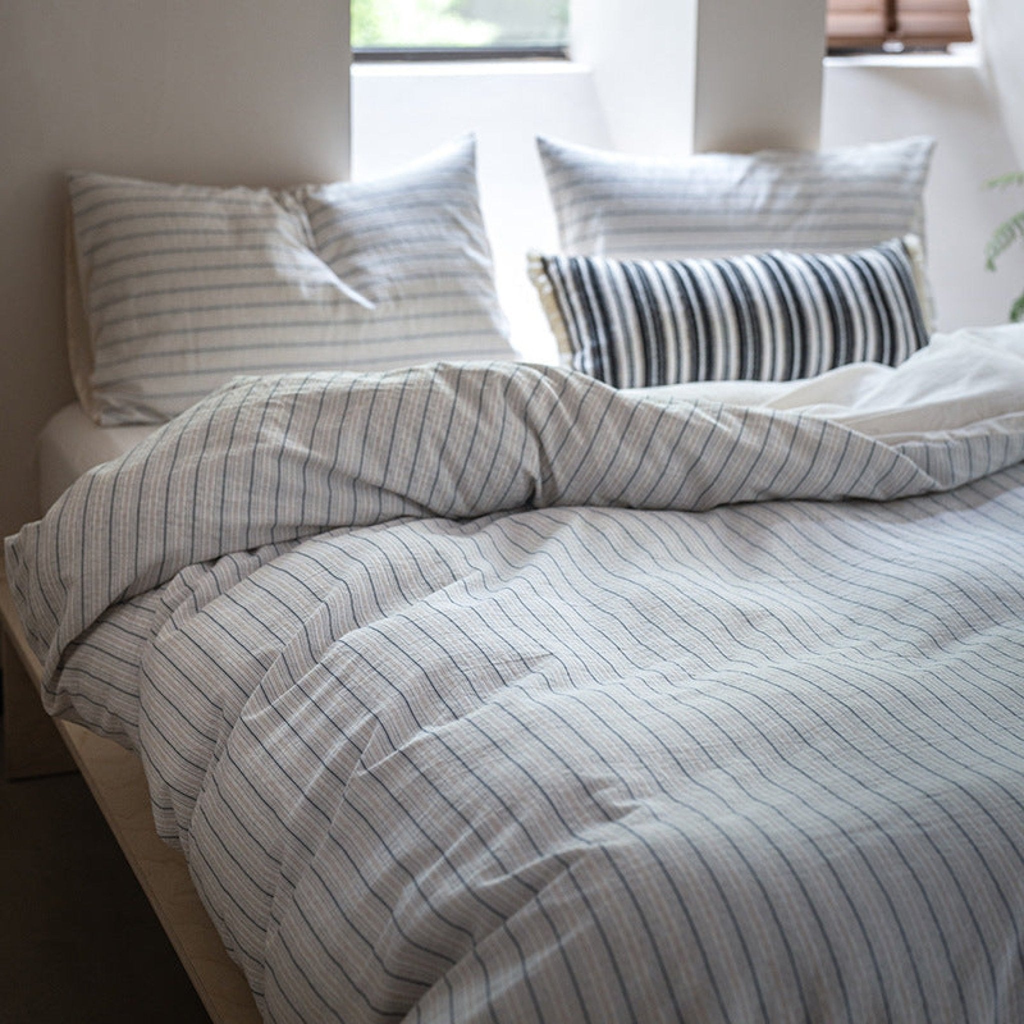 Lina Minimalist White Striped Bedding Set - Ever Lasting