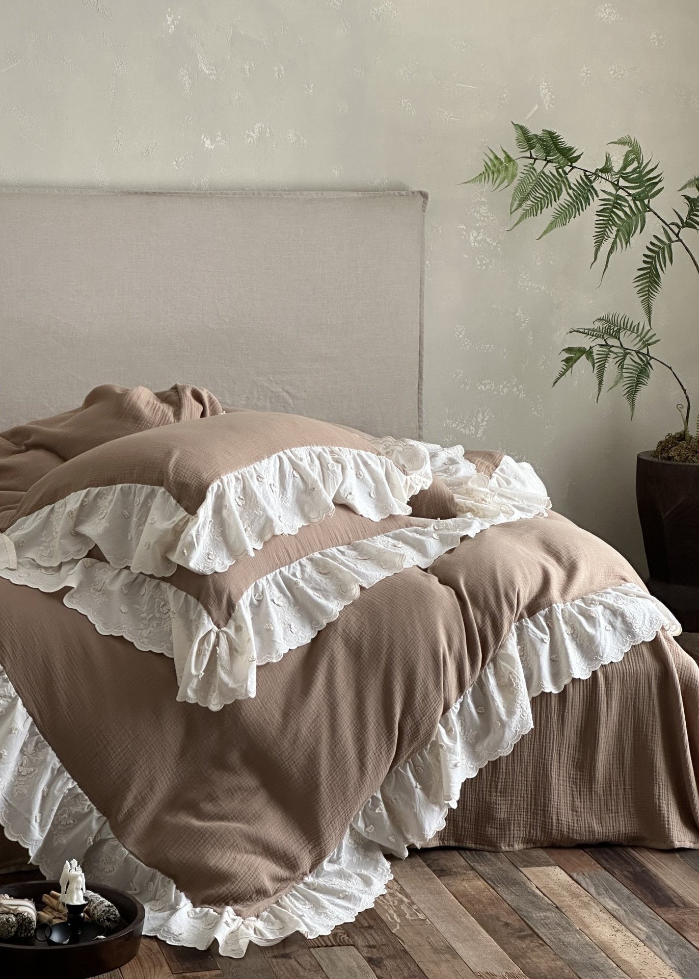 - Ever Lasting - Linden Ruffle Lace Bedding Bundle - Bedding Set - Ever Lasting