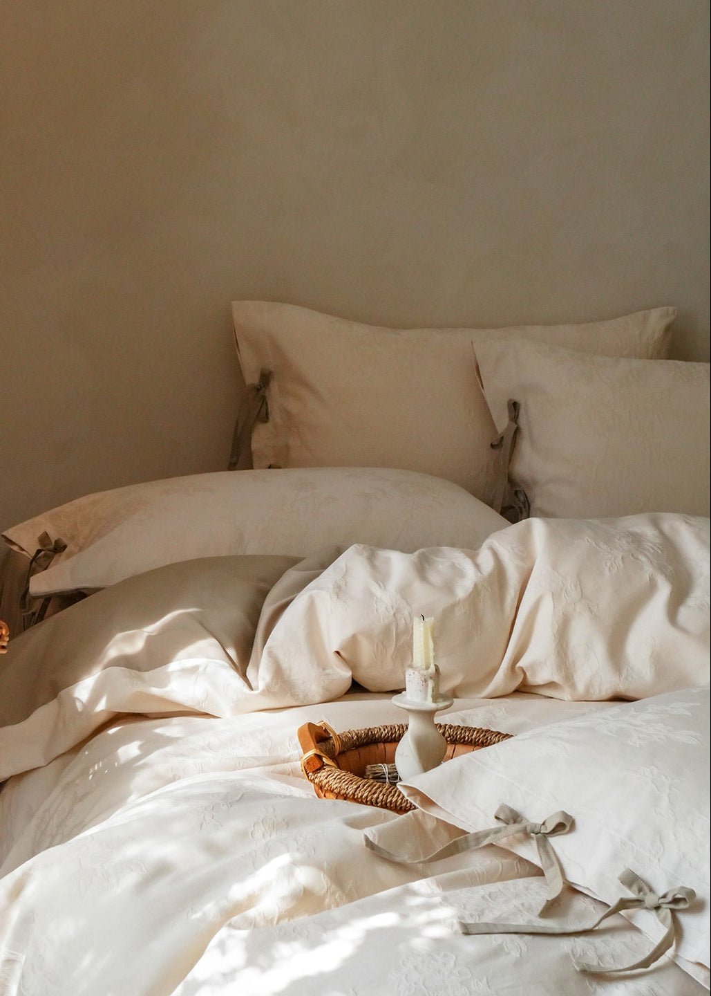 - Ever Lasting - Liora Ribbon Bow Tied Floral Bedding Set / Purple - Bedding Set - Ever Lasting