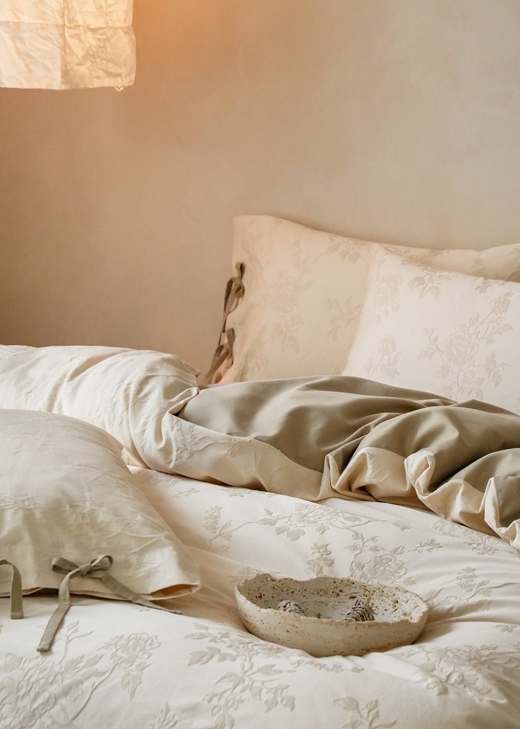 - Ever Lasting - Liora Ribbon Bow Tied Floral Bedding Set / Purple - Bedding Set - Ever Lasting