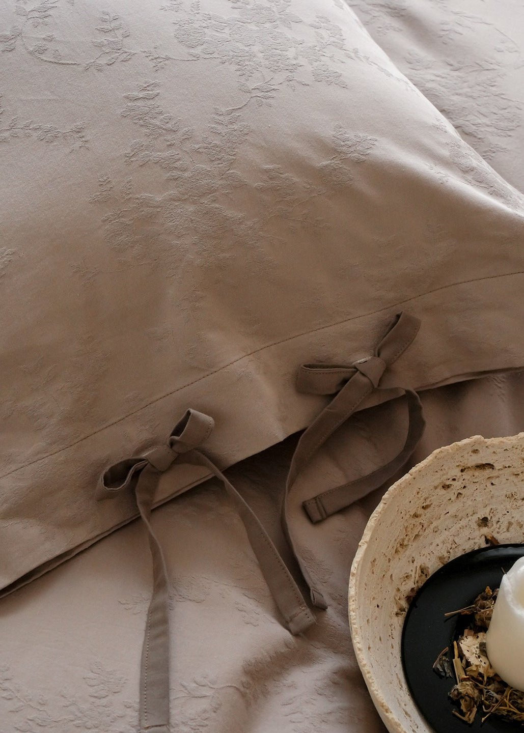 - Ever Lasting - Liora Ribbon Bow Tied Floral Bedding Set / Purple - Bedding Set - Ever Lasting