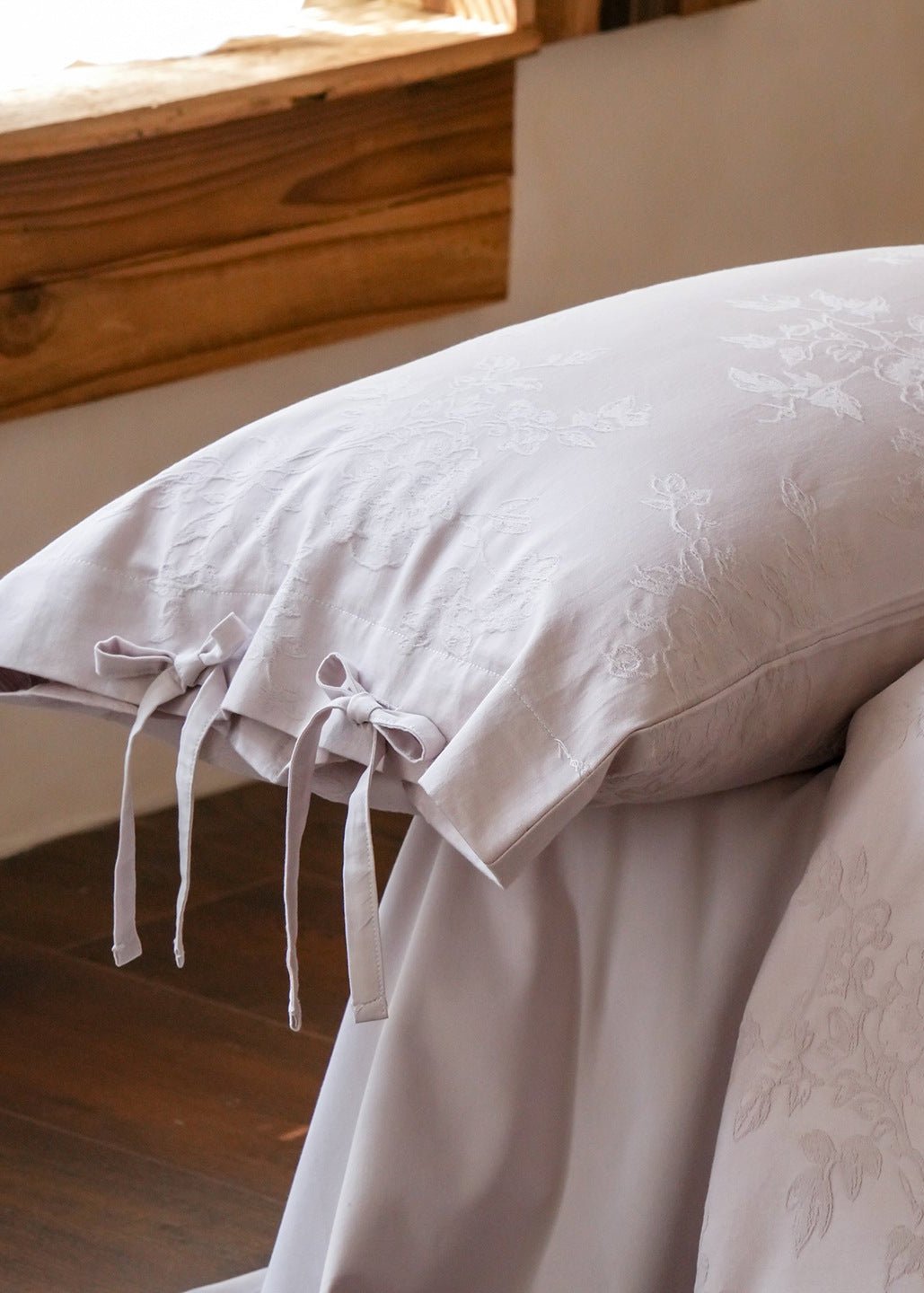 - Ever Lasting - Liora Ribbon Bow Tied Floral Bedding Set / Purple - Bedding Set - Ever Lasting