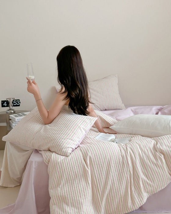 Logan Modern Pleated Striped Bedding Bundle - Ever Lasting