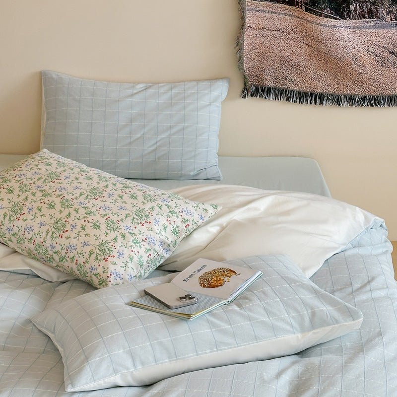 Lucy Gingham Textured Bedding Set / Blue (with Pillowcase Mixed Floral) - Ever Lasting