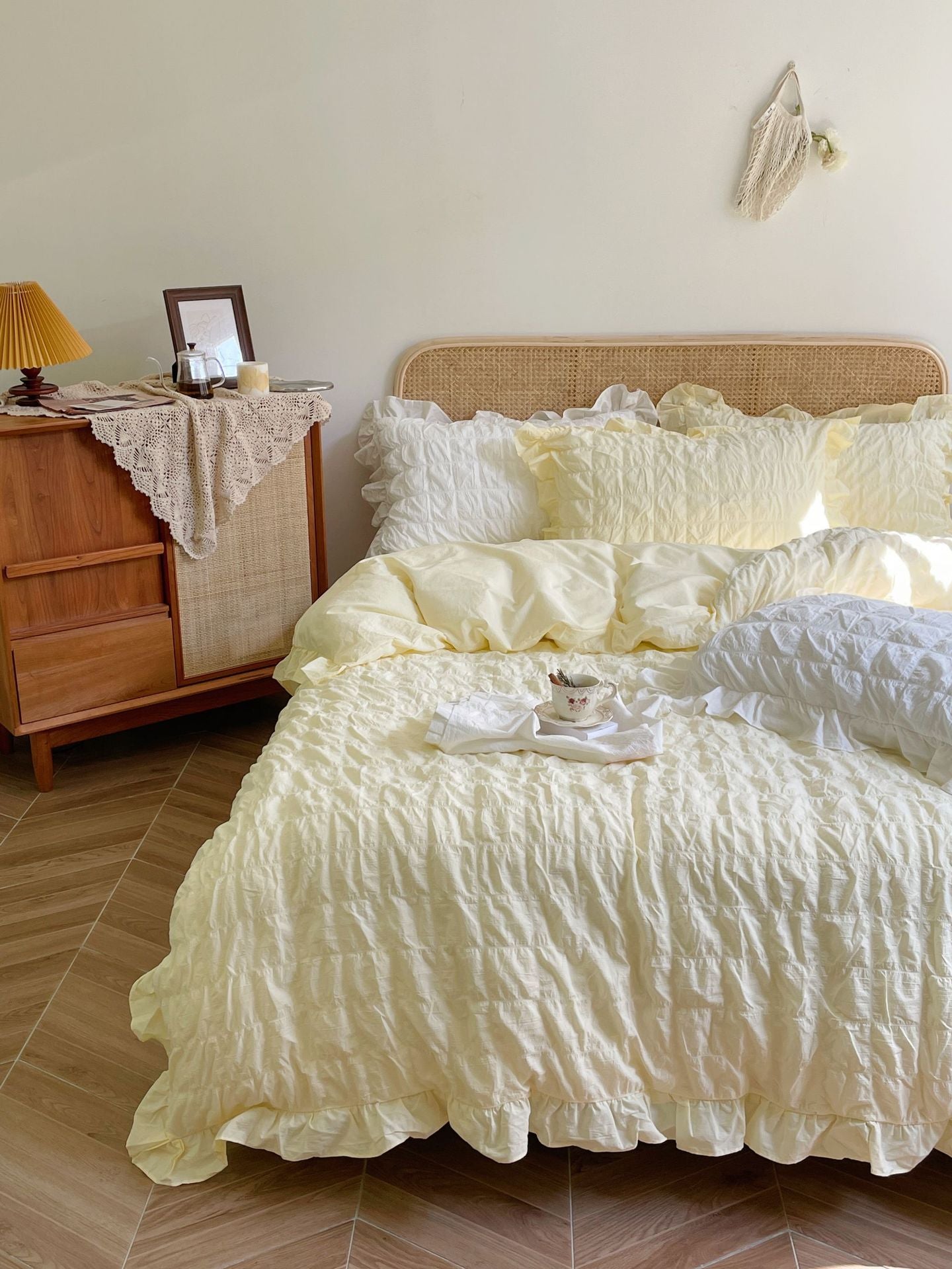 - Ever Lasting - Marshmallow Puff Ruffle Bedding Set / Yellow - Bedding Set - Ever Lasting