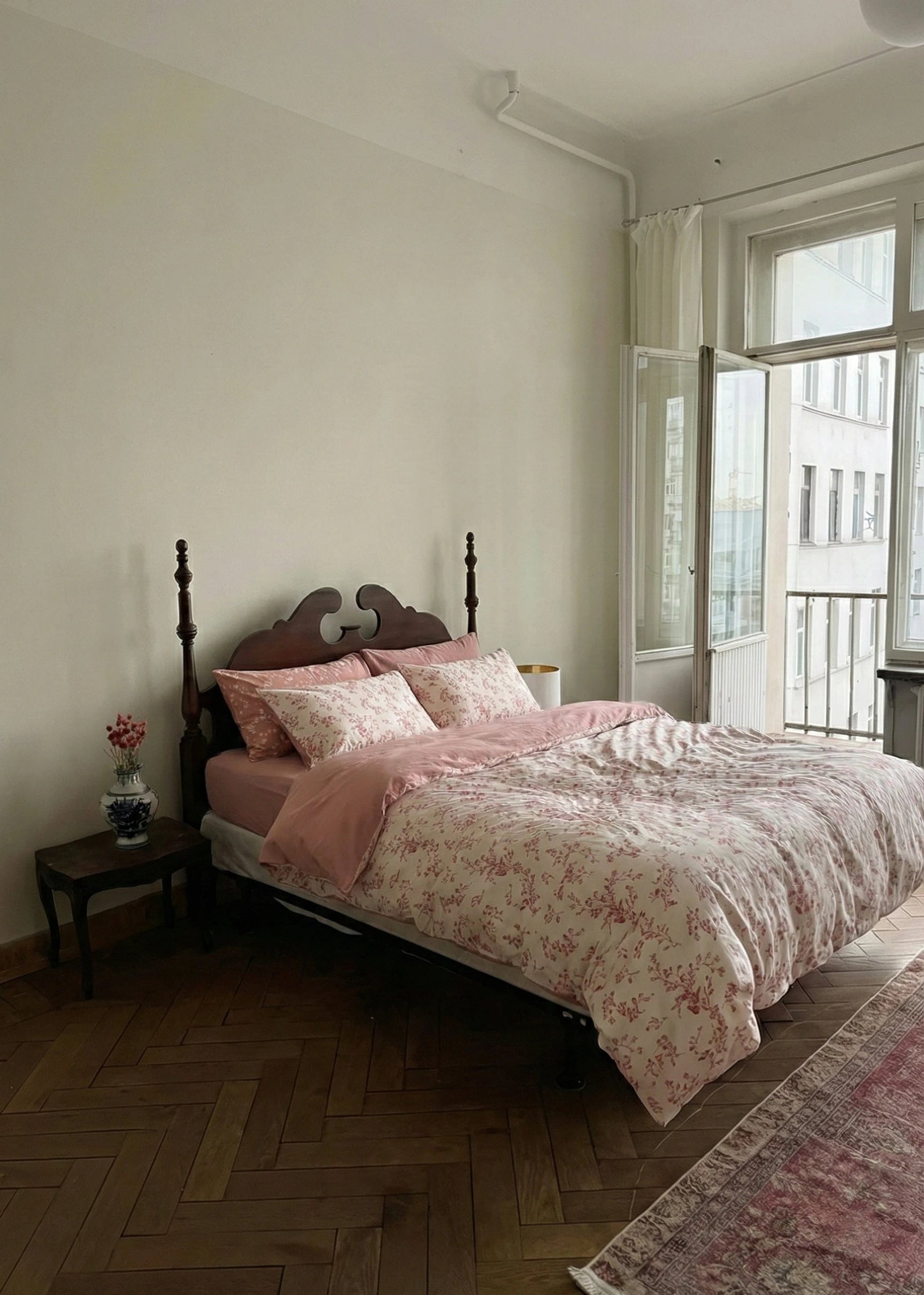 - Ever Lasting - Mathilde Flower Field Jersey Knit Bedding Set / Pink - Bedding Set - Ever Lasting