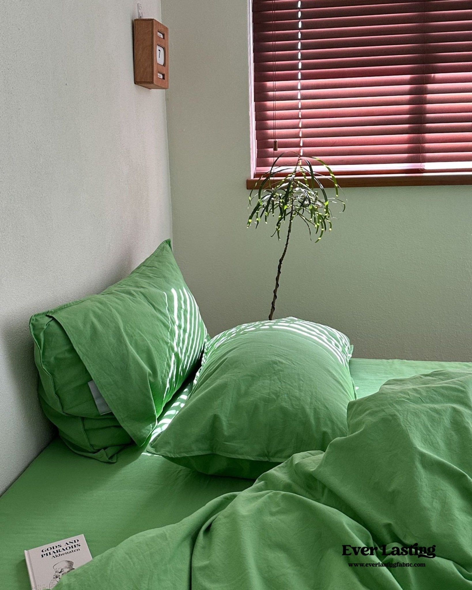 Maximalist Green Solid Color Cotton Bedding Set - Ever Lasting