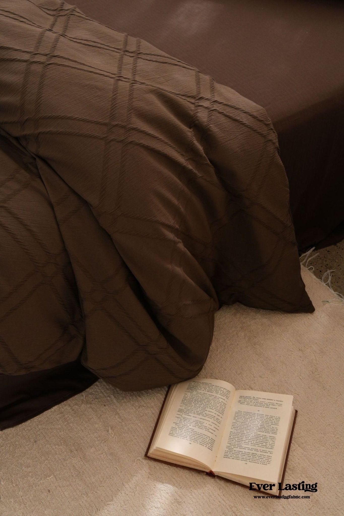 Millard Geometric Jacquard Bedding Set / Brown - Ever Lasting